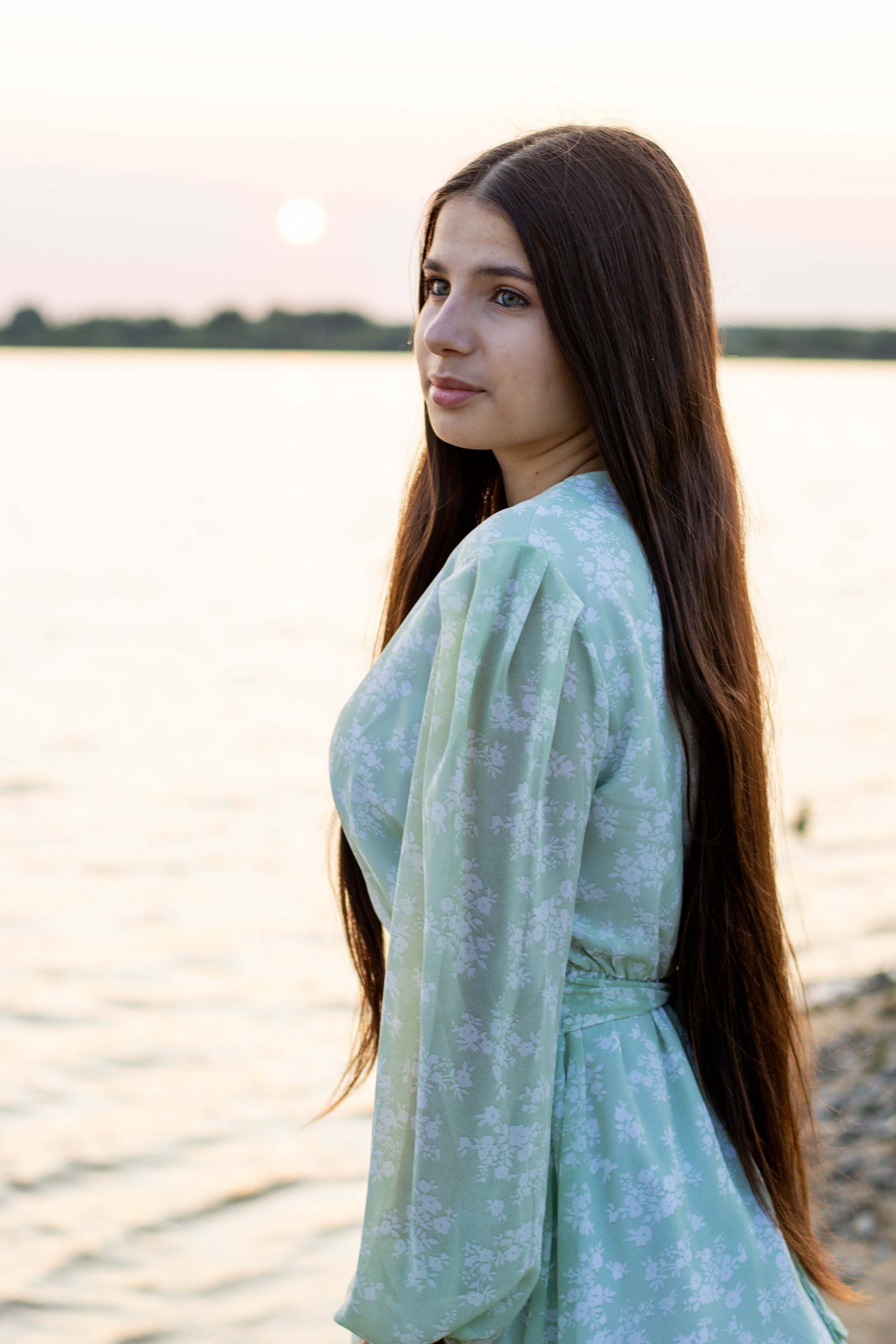 Эмилия у озера. Фотограф Татьяна Матрос