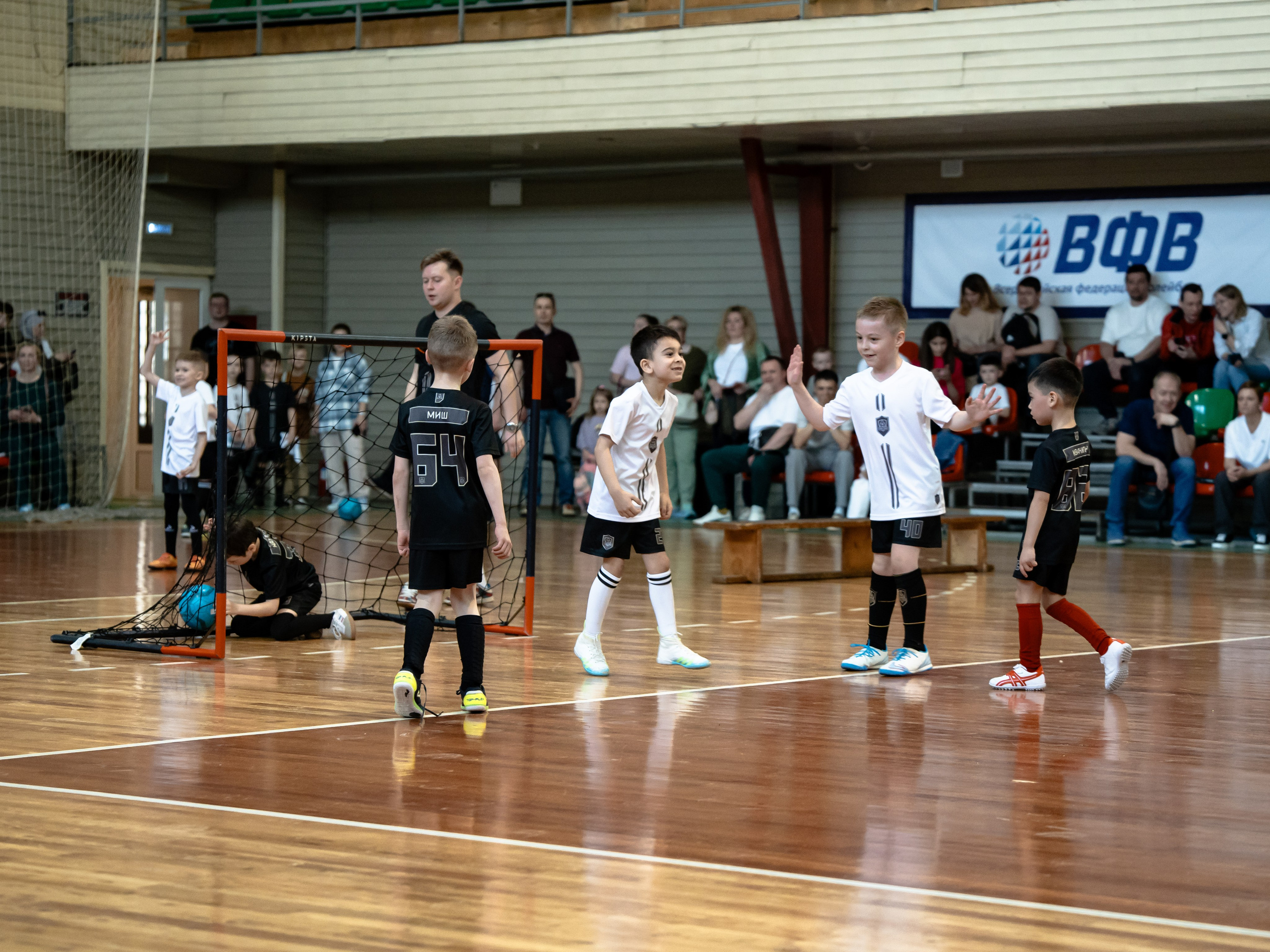 Тики-Така Противостояние 2025. Крамер Юлиана детский и семейный фотограф