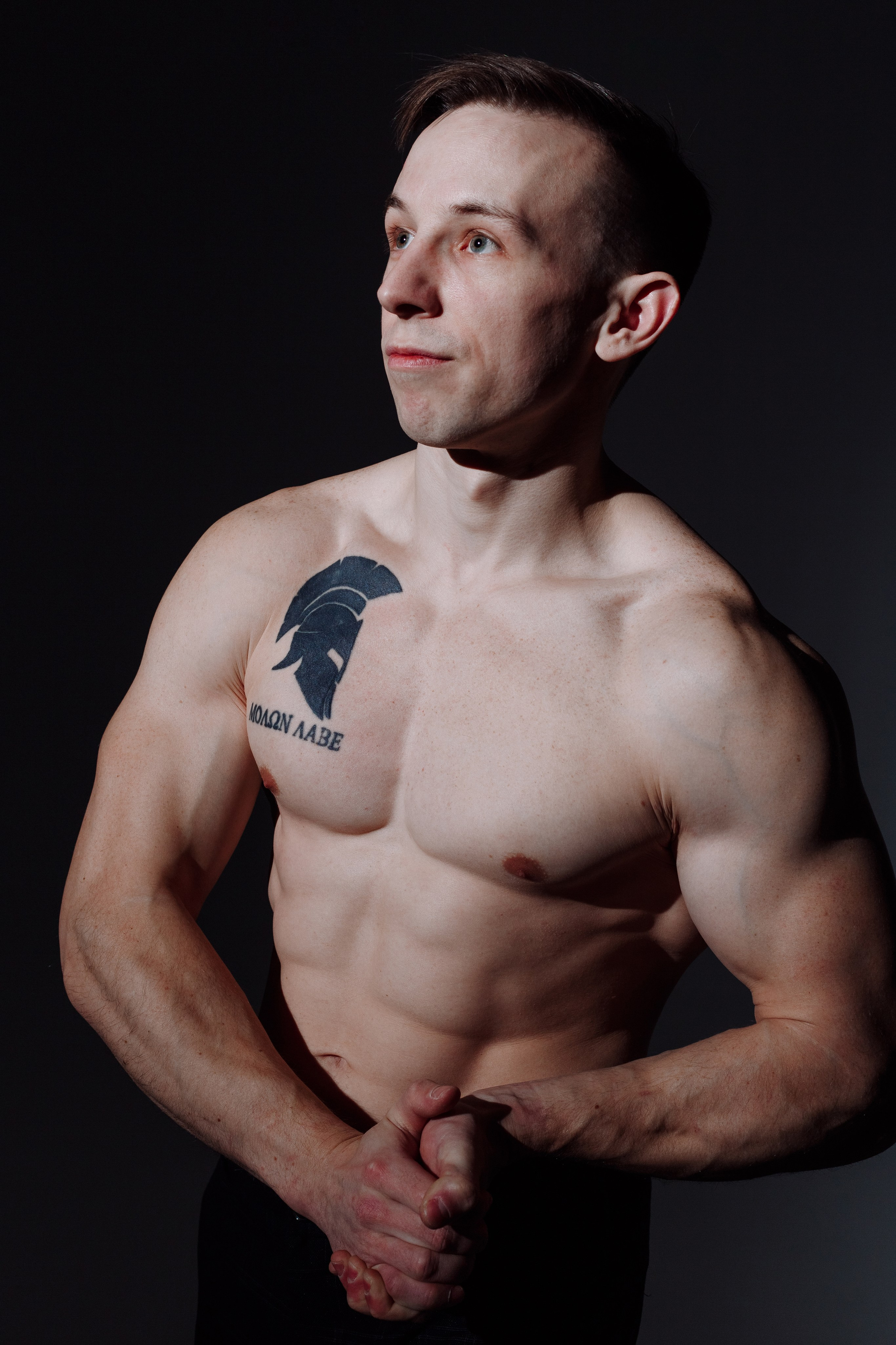 Мужская фотосессия в студии Нижний Новгород. Мужской портрет, Нижний Новгород. Фотосессия спортсмена в Нижнем Новгороде.