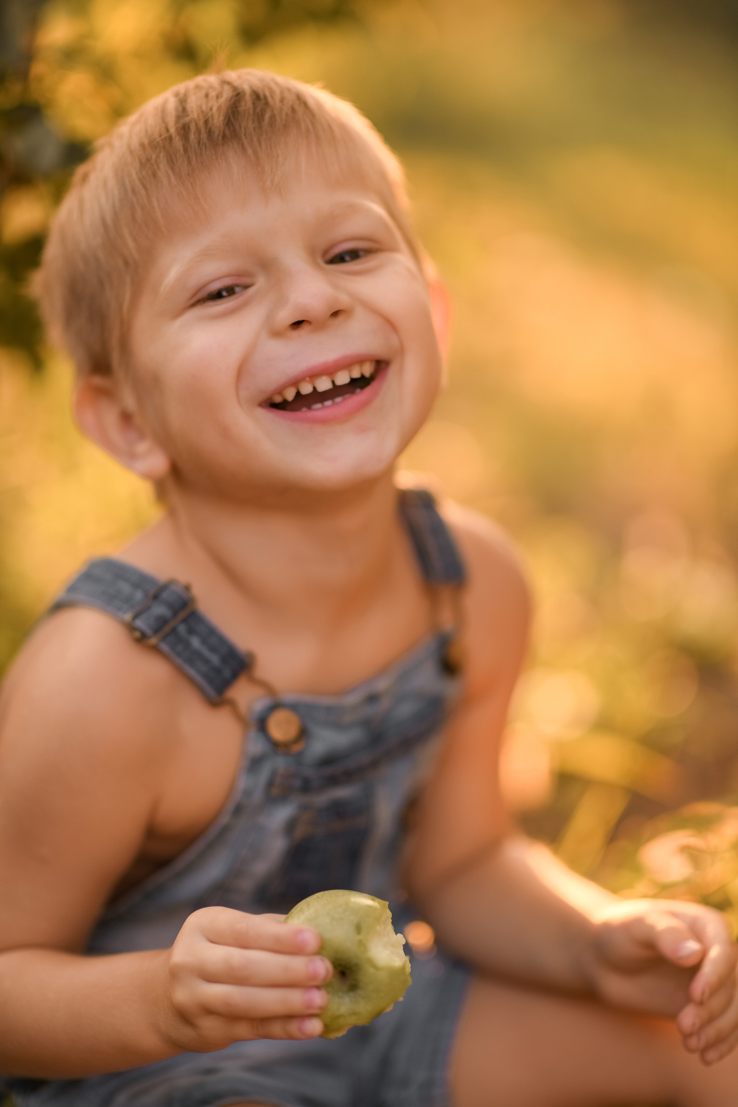 Яблочный сад. Семейный, детский фотограф в Ростове-на-Дону Совенко Юлия