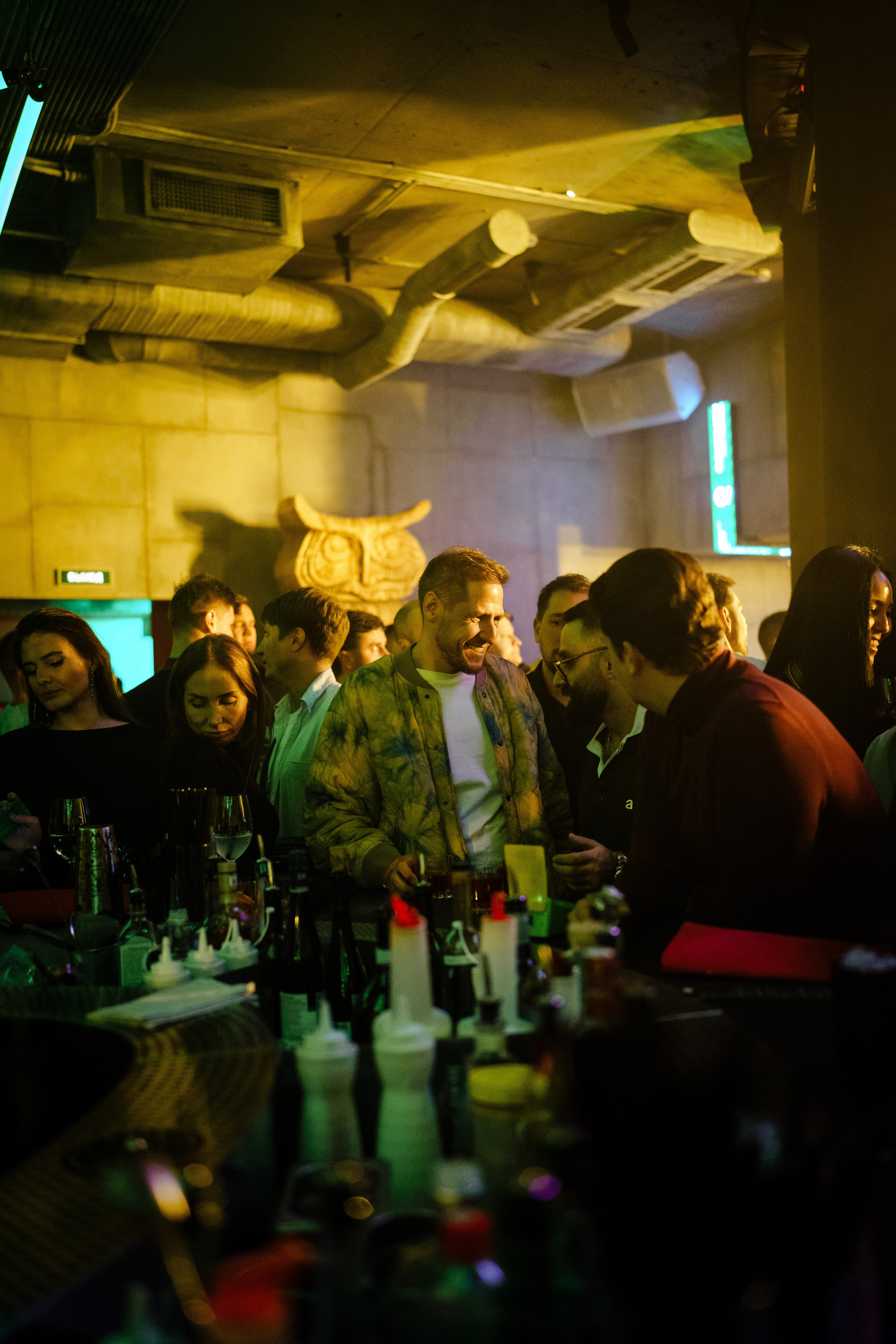 Вечеринка OSNOVATELI.LIVE репортажный фотограф Саша Дружинина. Репортажный фотограф в Москве Саша Дружинина
