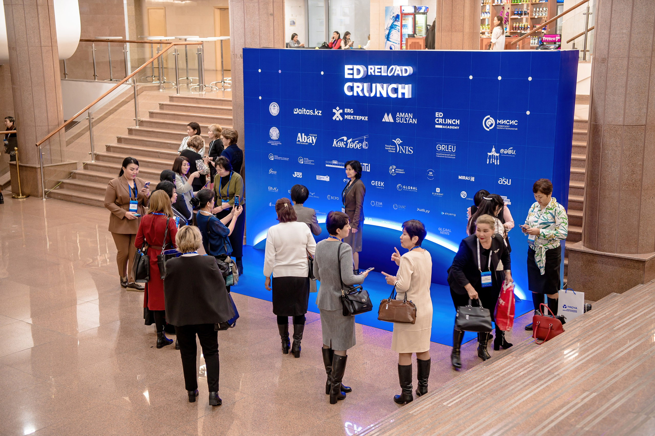 Конференции. Семинары. Елена Северина фотограф, Алматы: репортаж (спорт, концерты, конференции), предметная и фуд-съёмка, портреты, каталоги, фэшн, ретушь