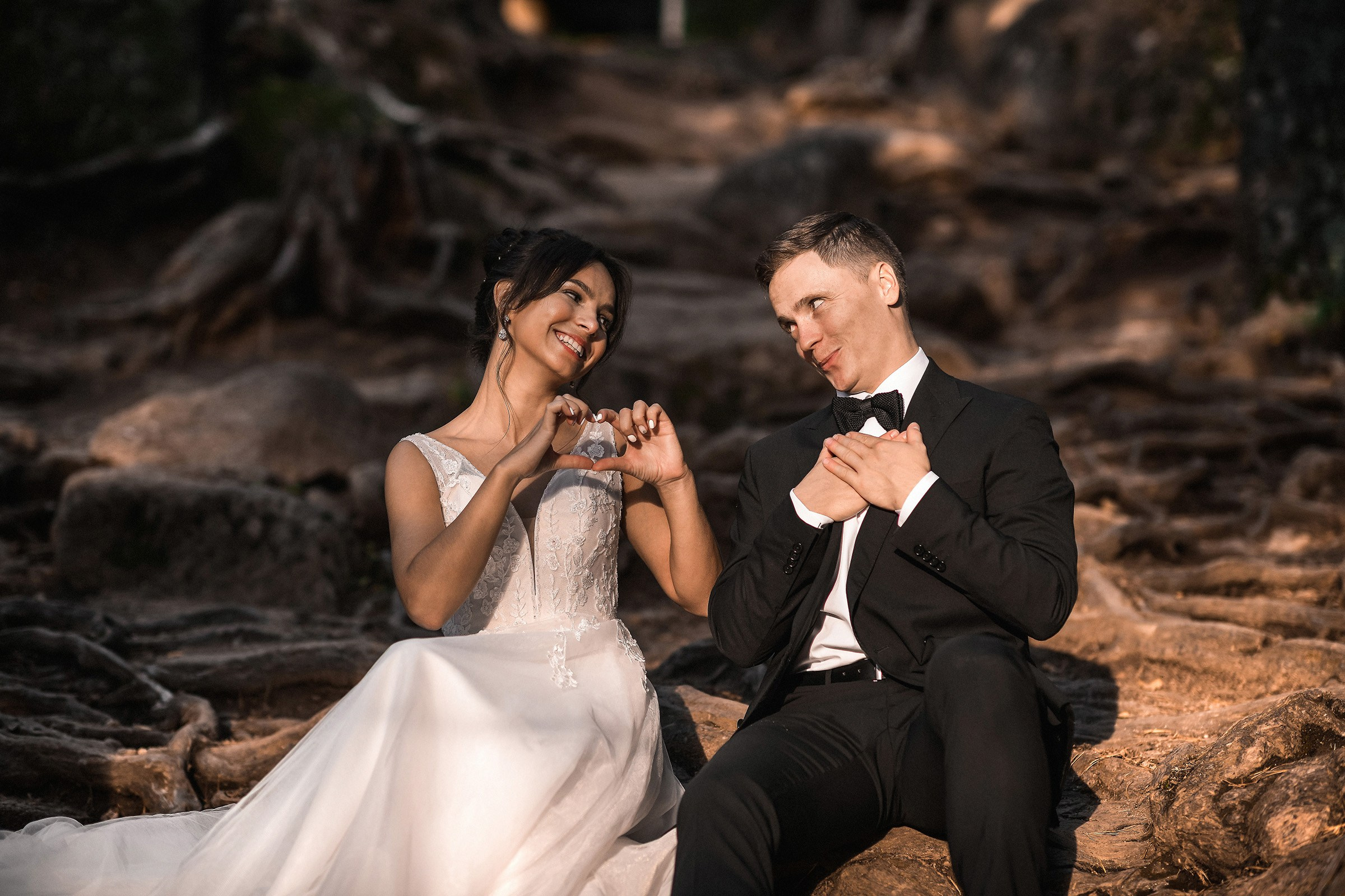 🌄 Демьян и Катя — свадьба в нацпарке "Столбы" | Веселый банкет и эпичные фото на скалах. 📸 Свадебный и семейный фотограф в Красноярске Тихомиров Евгений | 17 лет опыта | 800+ свадеб