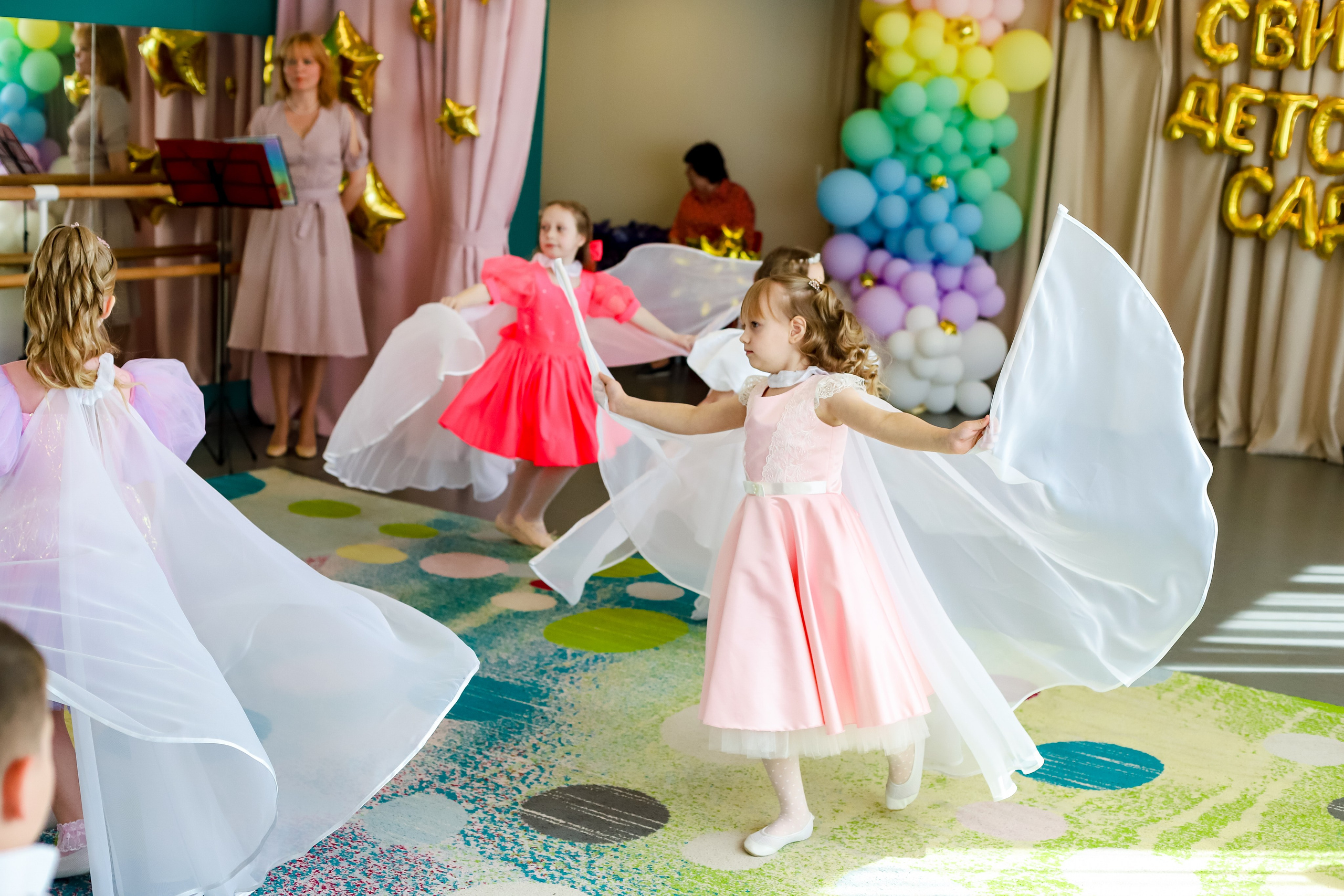 Съёмки праздников и выпускных в детских садиках и школах. Семейный и детский фотограф Эльвира Билибина