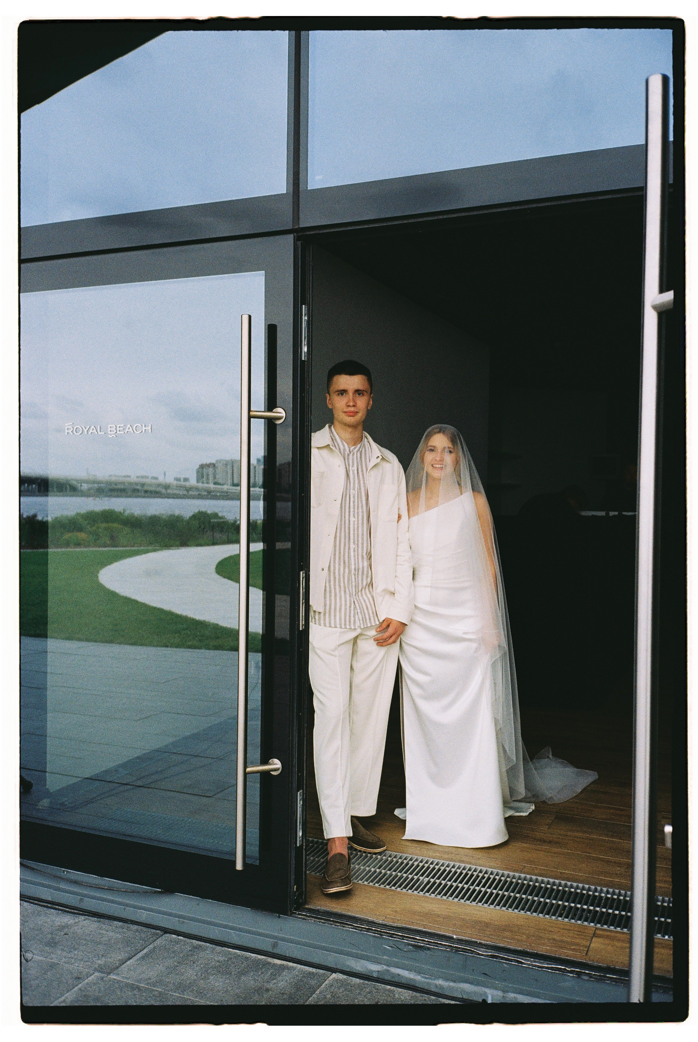 Свадьба в Royal Beach. Сестры Карабаза. Фотографы и ретушеры в Москве и Санкт-Петербурге