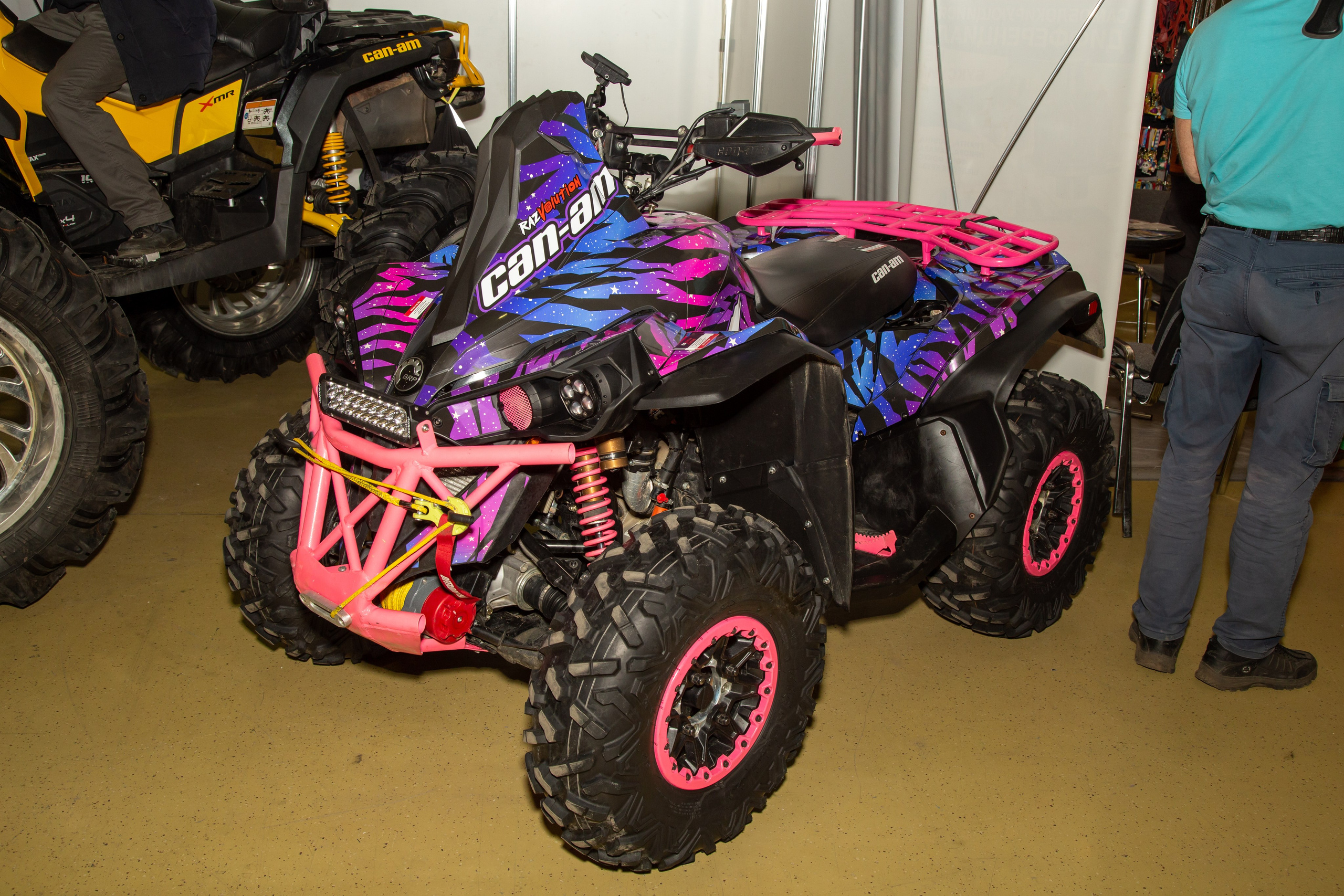 Фотопрогулка по выставке Поехали 2022. «Студия DRONAVT`s» — видеосъёмка и фотография г. Москва