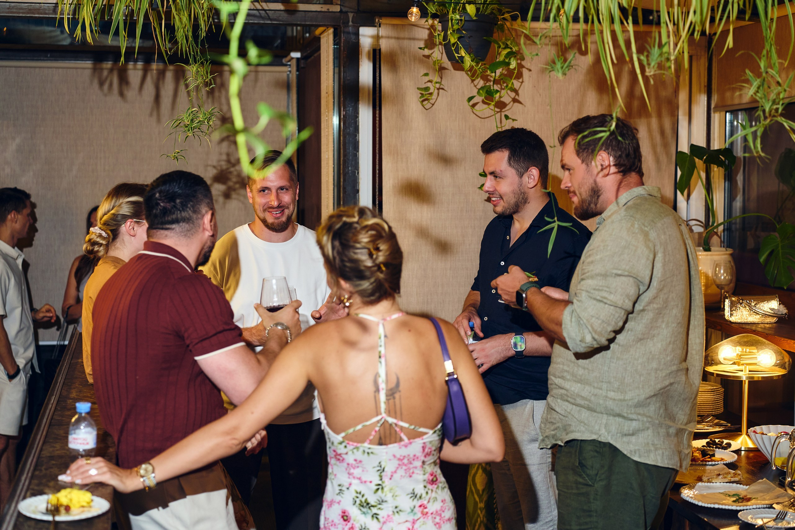 Квартирник миллиардов. Фотограф Ольвия Капранова в Москве и московской области