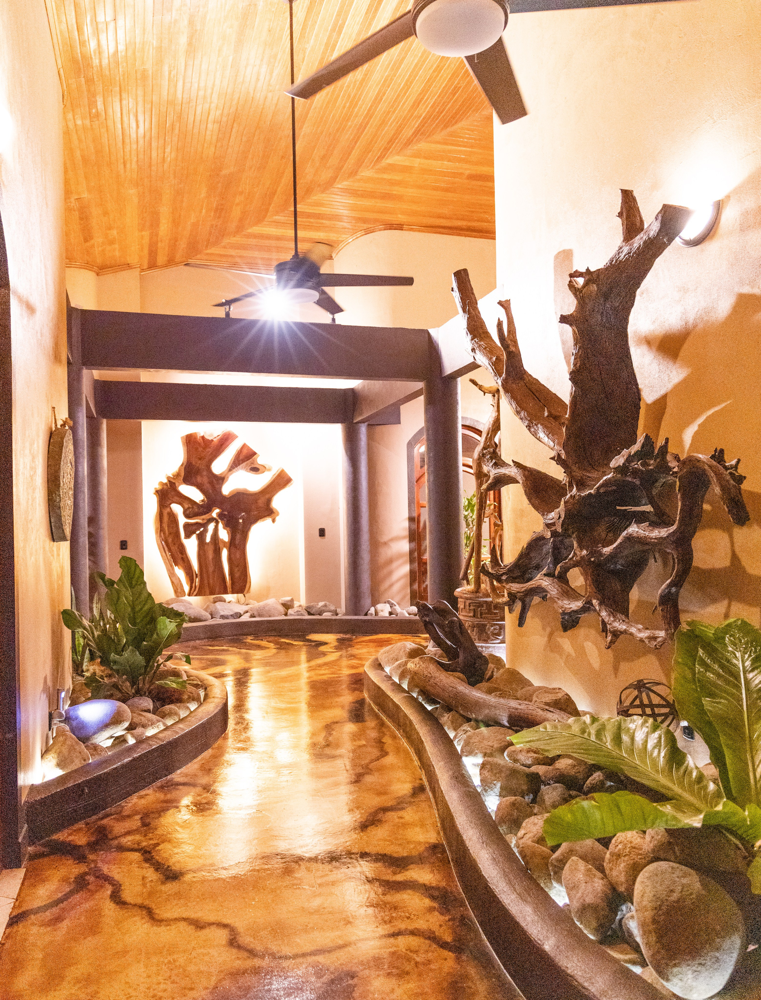 Photo content for business. Family, portrait, content photo in Costa Rica Evgeniya Besprozvannykh