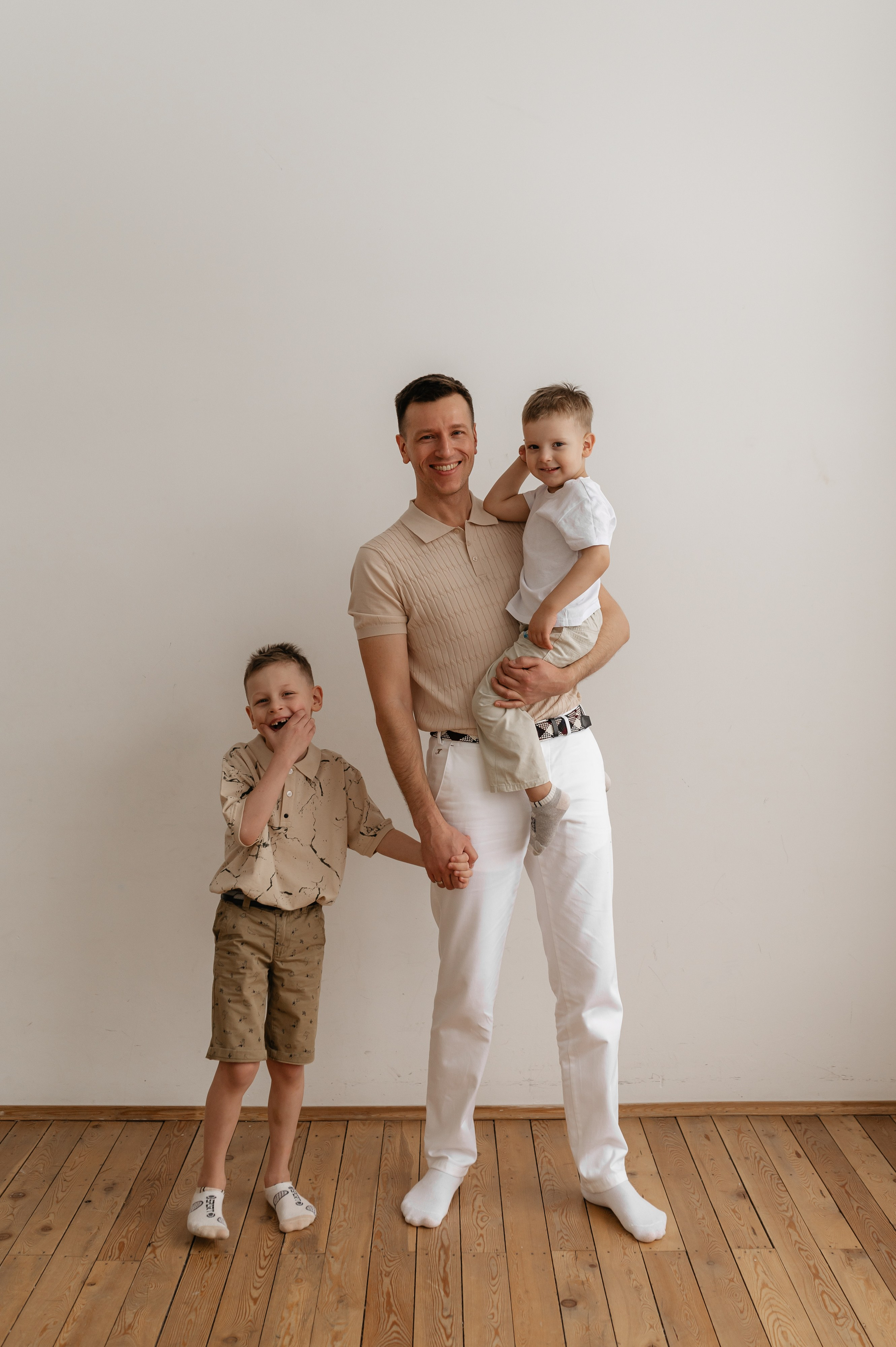 Семейная на циклораме. Главная