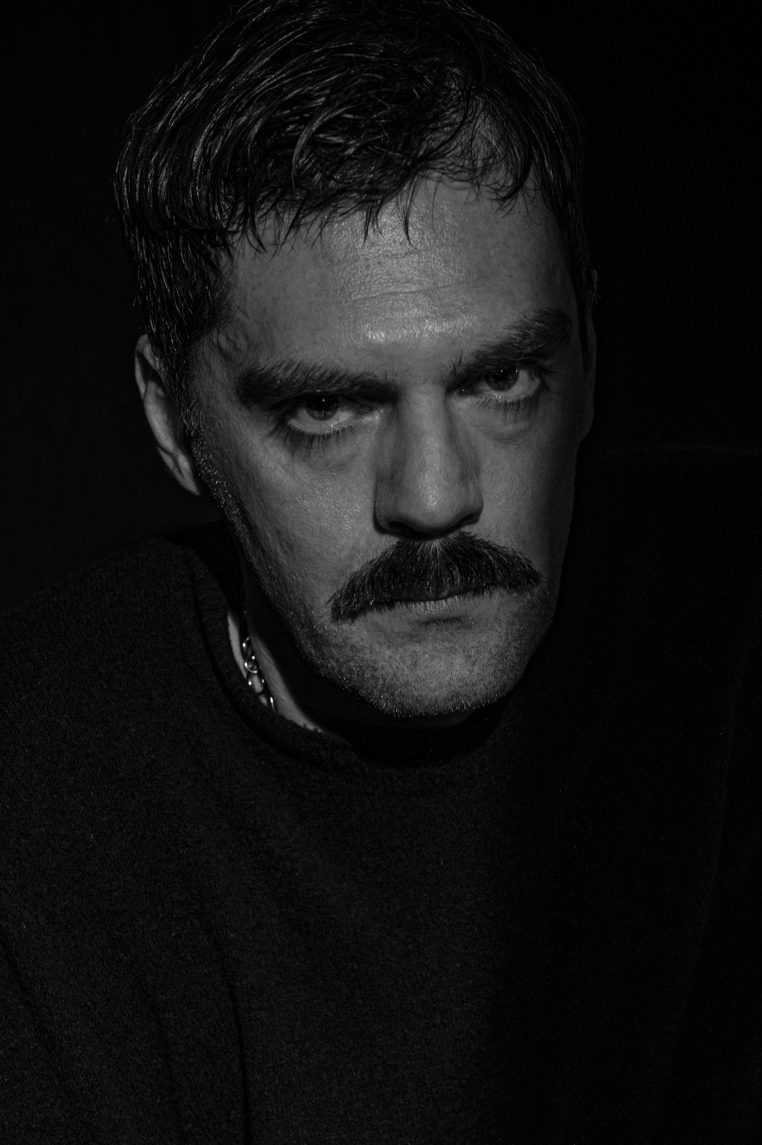 Студийная съемка для актёра Павла Мамонова. Портретный фотограф в Москве Ковалева Валентина