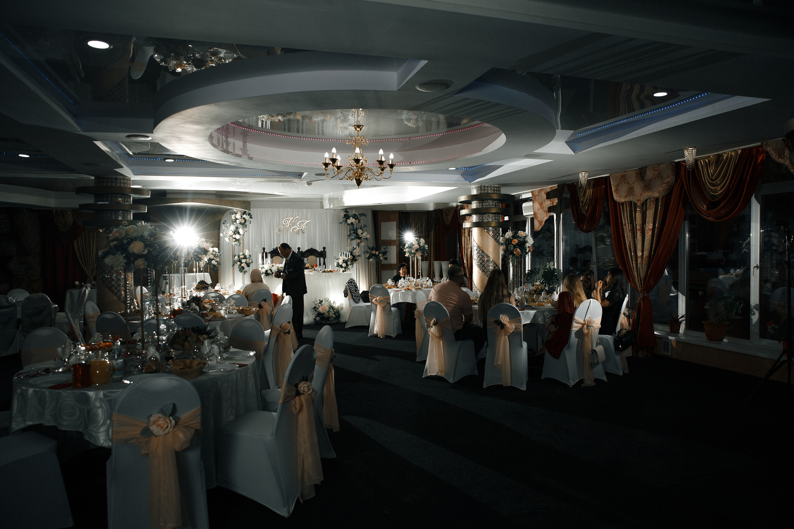 Надер и Анастасия. Свадебный и семейный фотограф в Саратове Виолетта Привалова