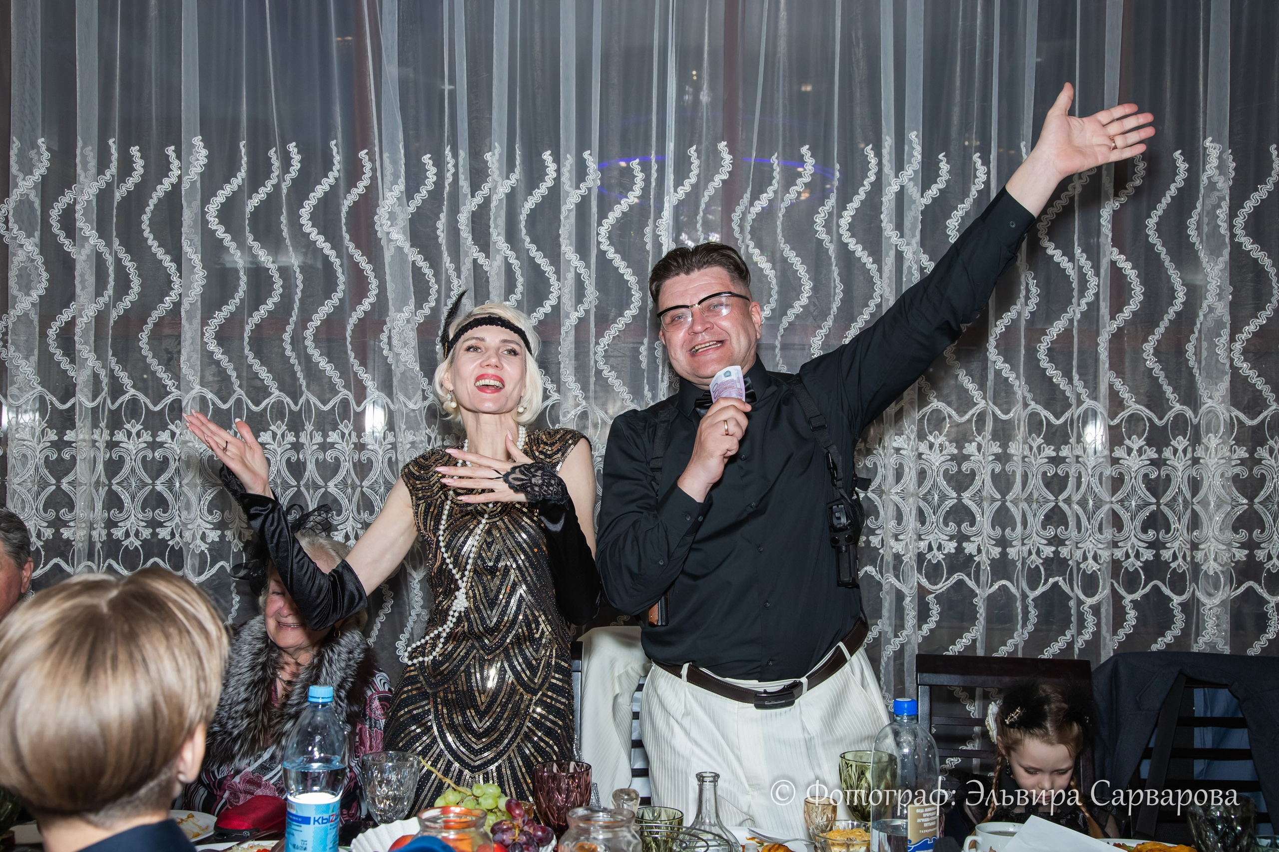 Гангстерская вечеринка в стиле 1920-х. Репортажный Фотограф