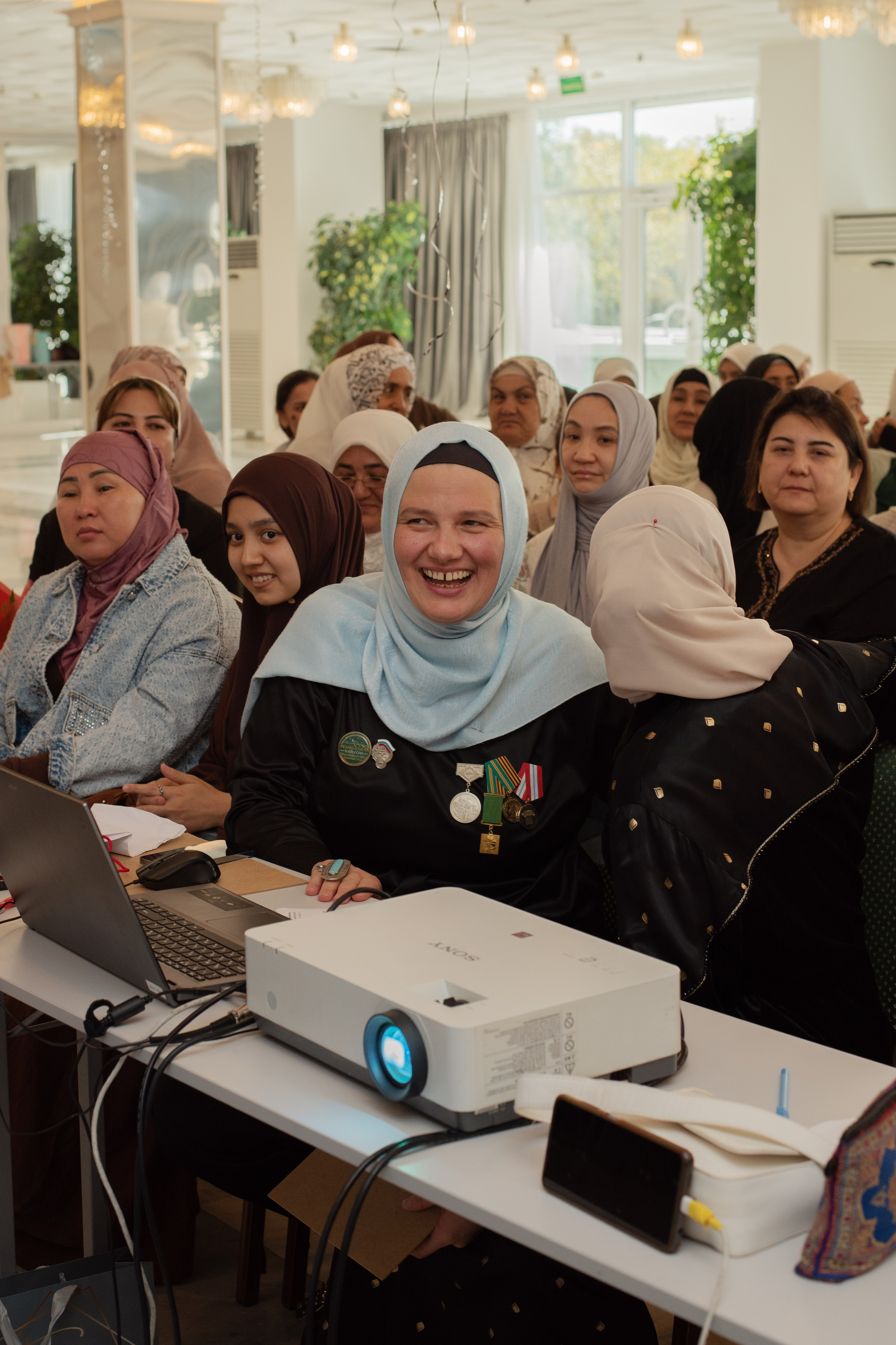 Выпускной в Евразийской женской гуманитарной академии. Лина Курочка — ваш фотограф