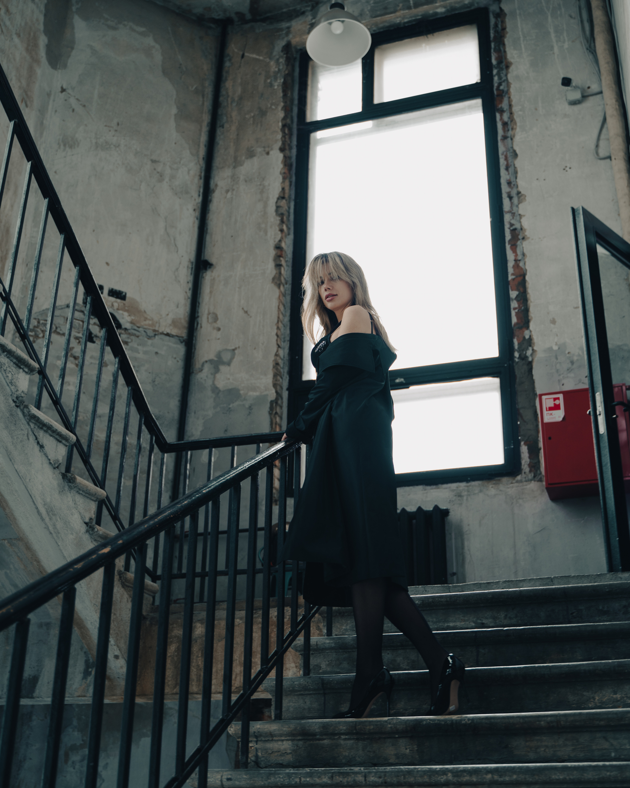 На лестнице. Творческий фотограф взрослых и детей в Москве Анна Блифернец