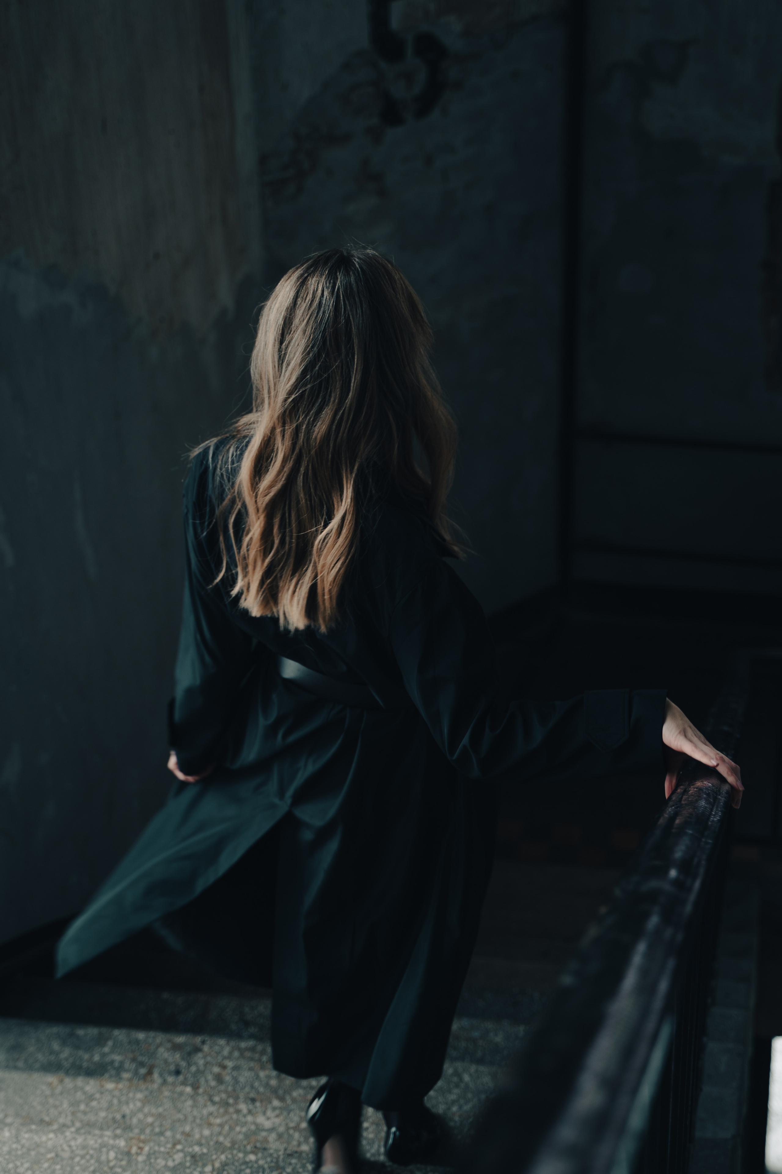 На лестнице. Творческий фотограф взрослых и детей в Москве Анна Блифернец