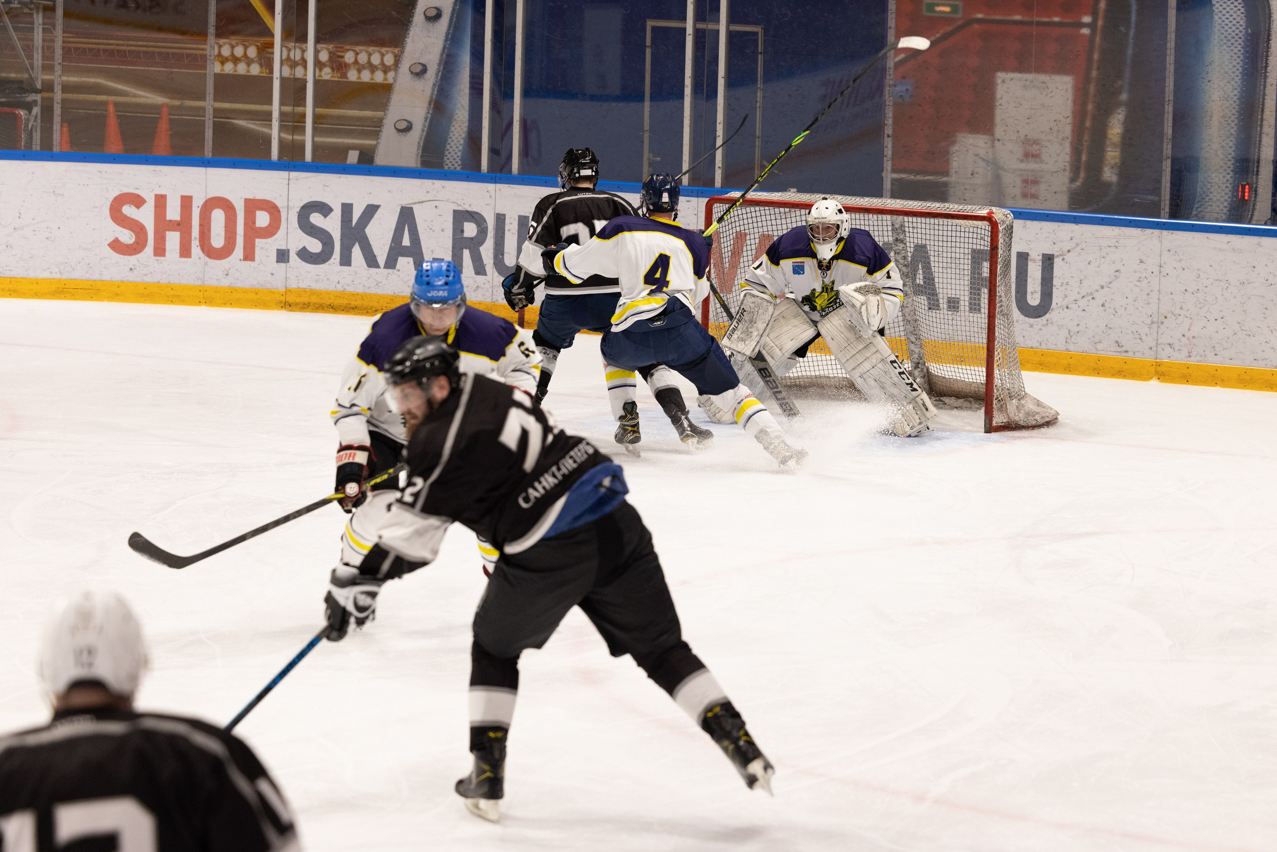 Бульдозер vs. LR-строй. Фотограф Александр Заломаев