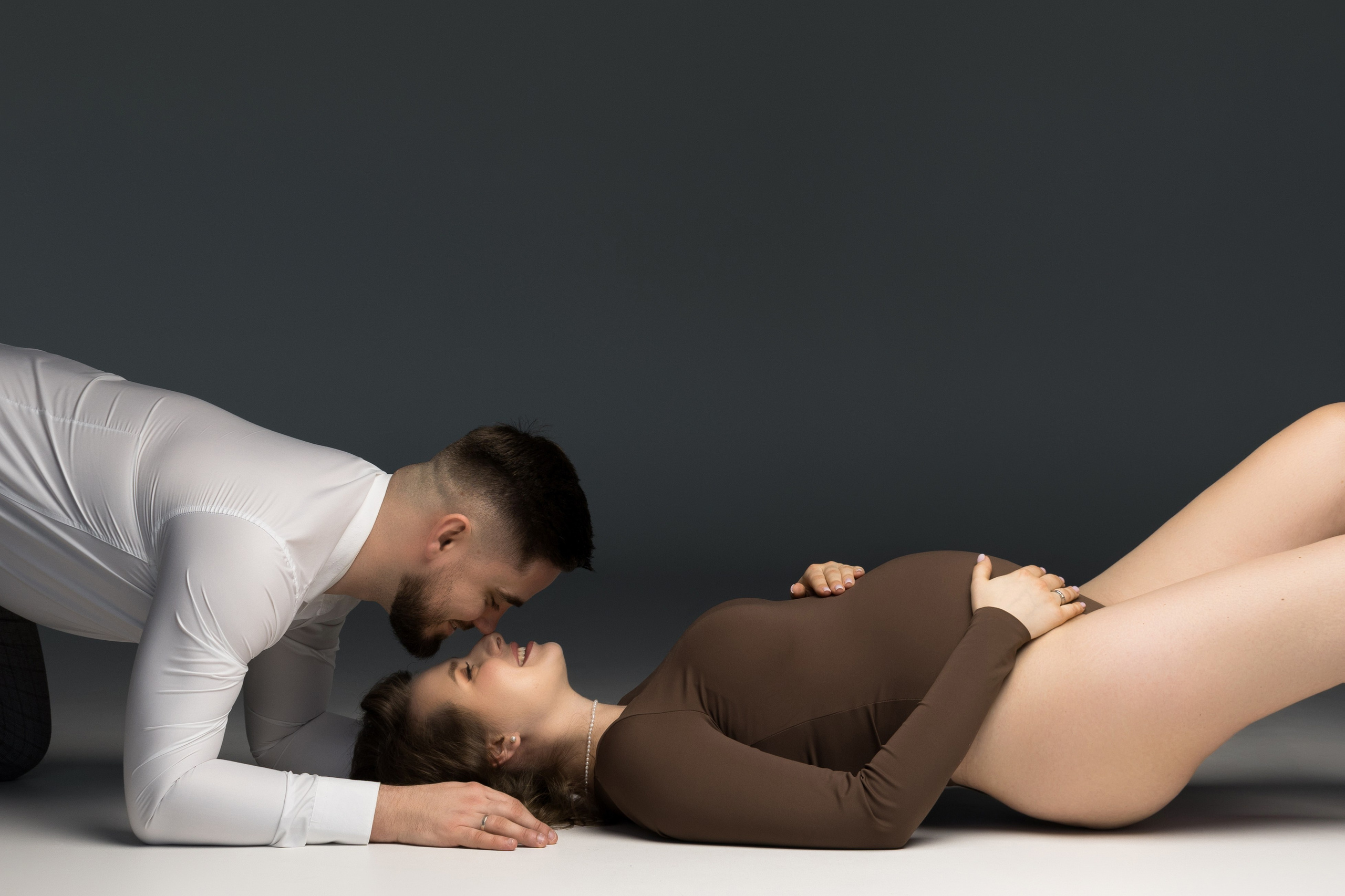 Фотосессия беременности в Красноярске — Vetaphoto. Фотограф беременности и новорожденных в Красноярске Вета Ланская