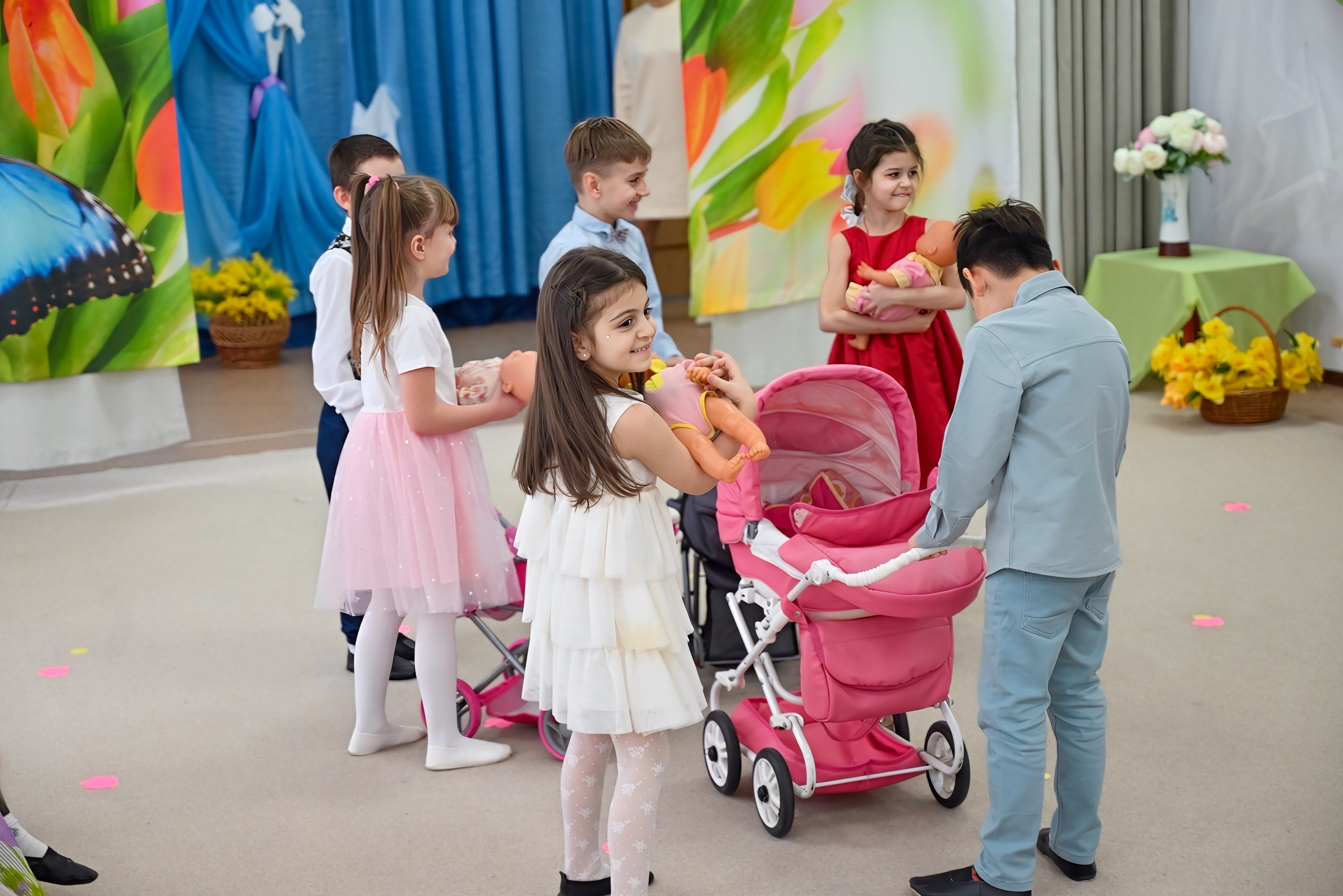 Праздник в группе Цветик семицветик. Семейный и детский фотограф Москва