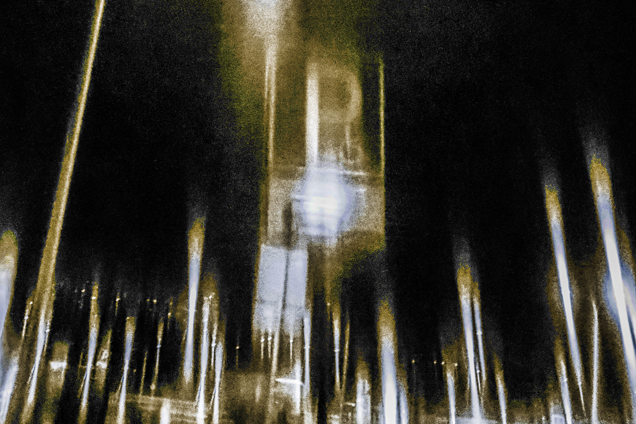 Художественная тёмная фотография проекта Угасание — авторская съёмка в низком ключе, исследование света и тьмы