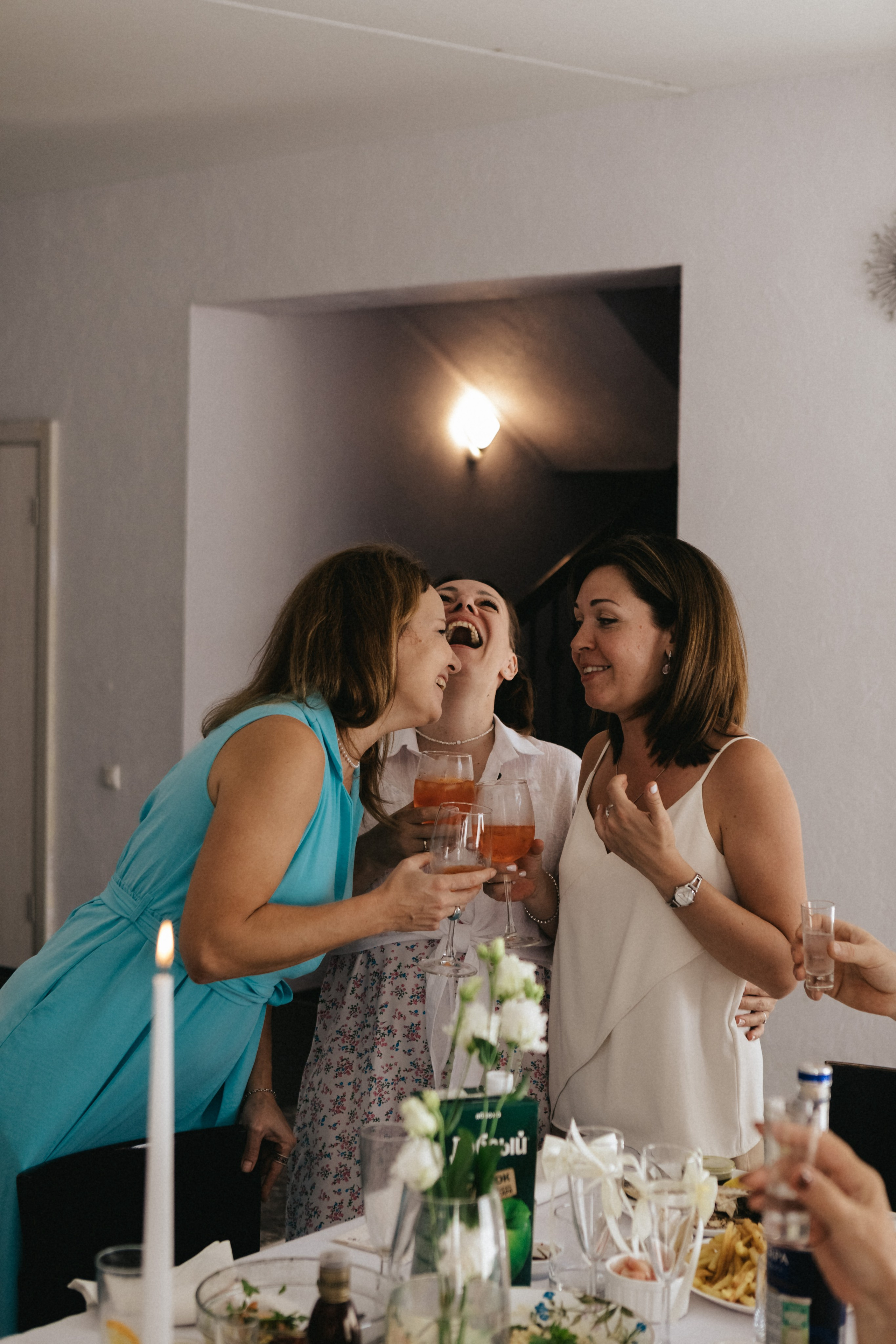 Лиза и Сережа. Роспись и тусовка в коттедже. Свадебный и портретный фотограф в Москве Анастасия Масюк