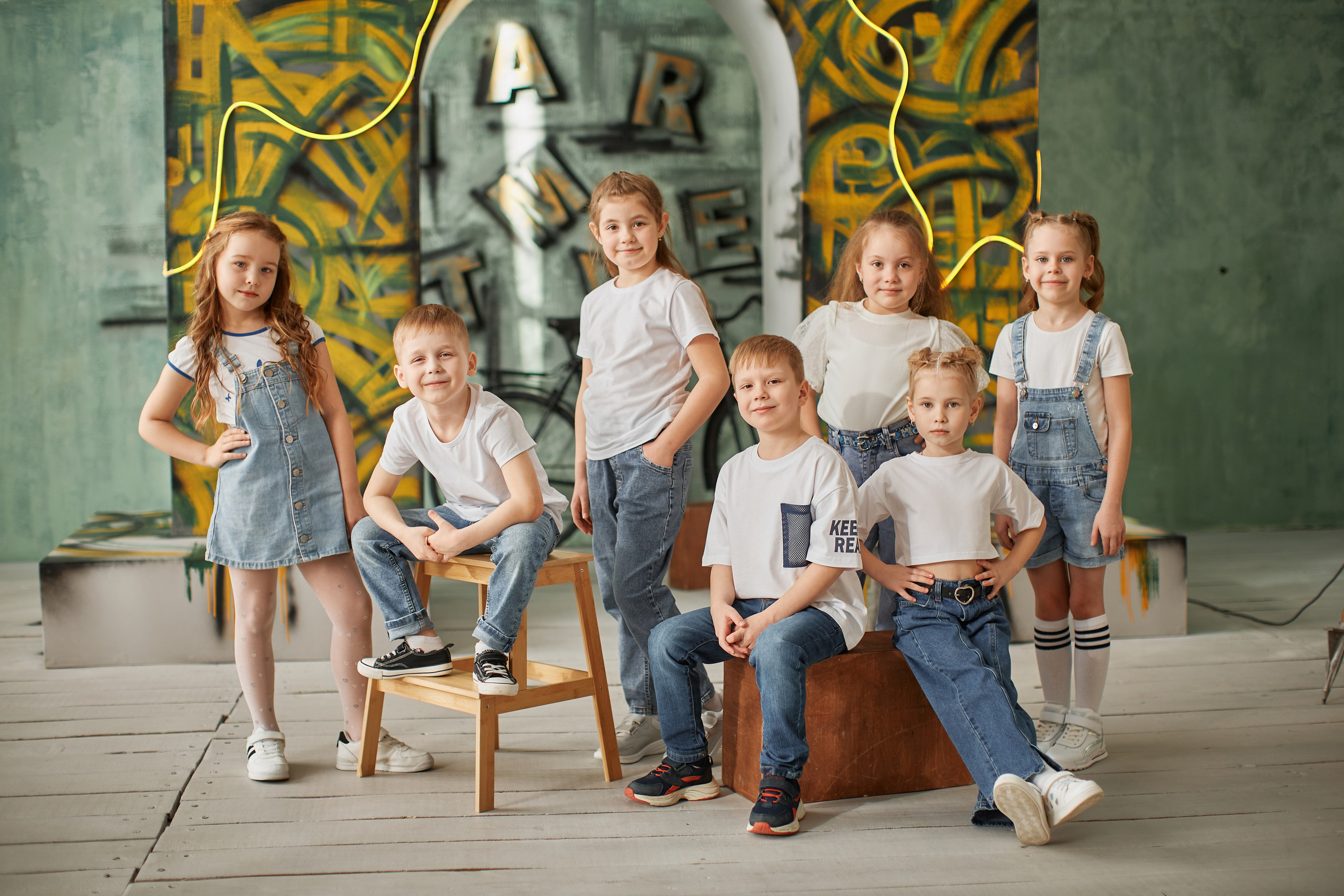 Групповые. Выпускные альбомы в городе Курган для всех