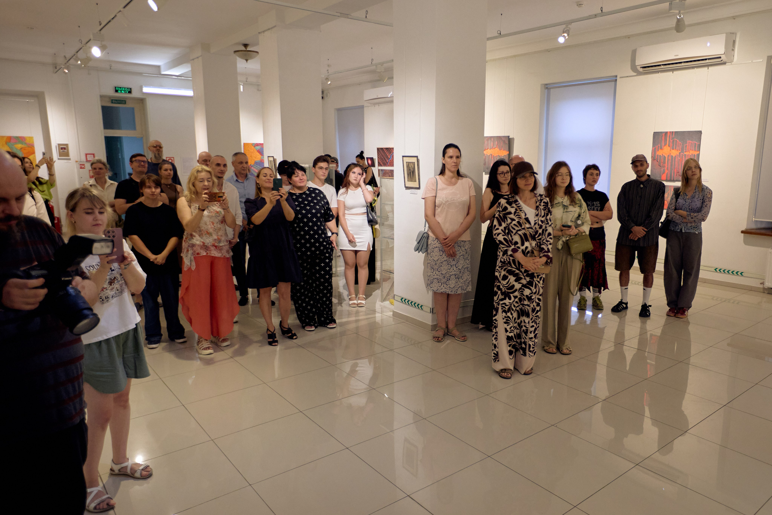 Летний сад дизайнера — открытие выставки. Фотограф Юлия Маринина