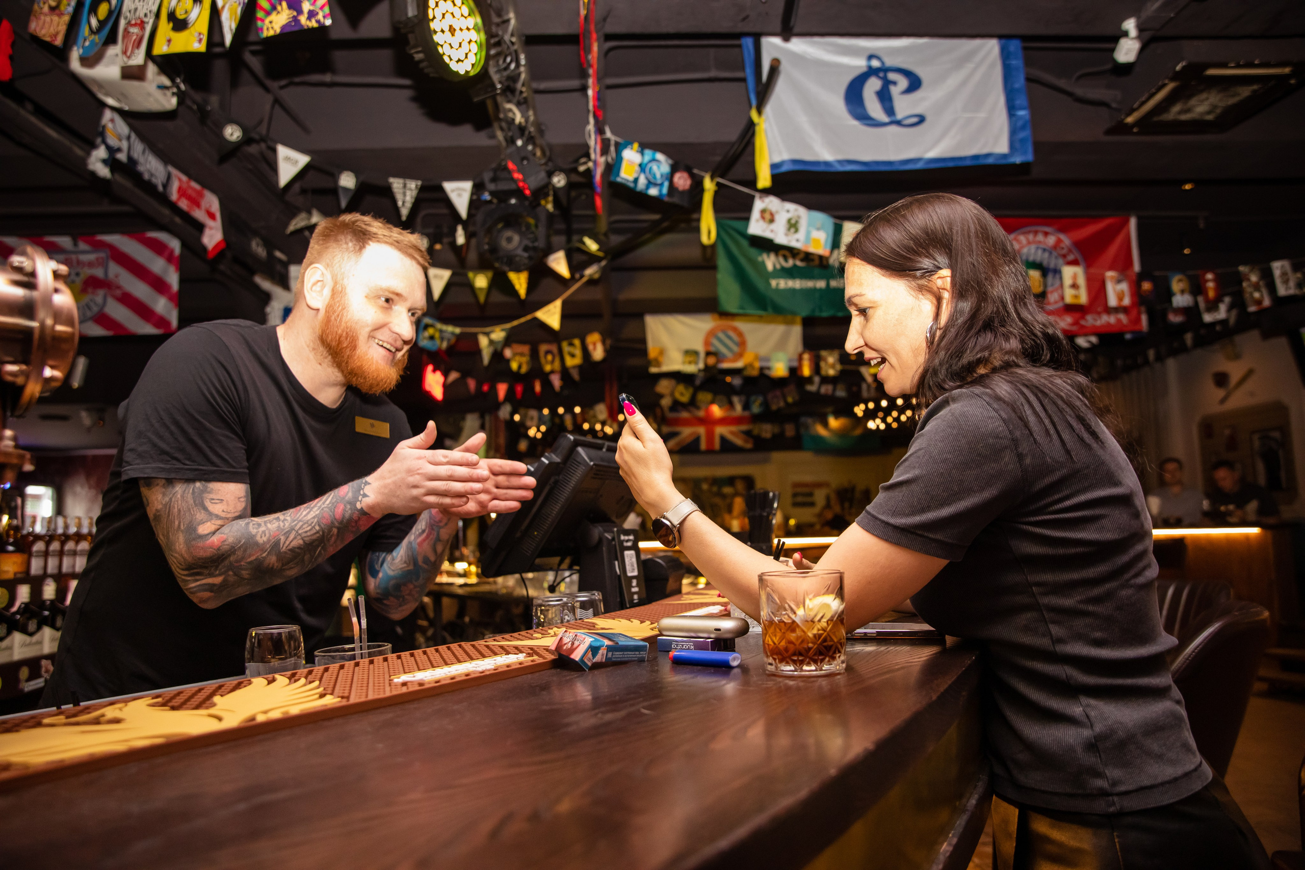 Паб 12. Репортажный фотограф Минск ❘ Костецкий Илья ❘ Беларусь