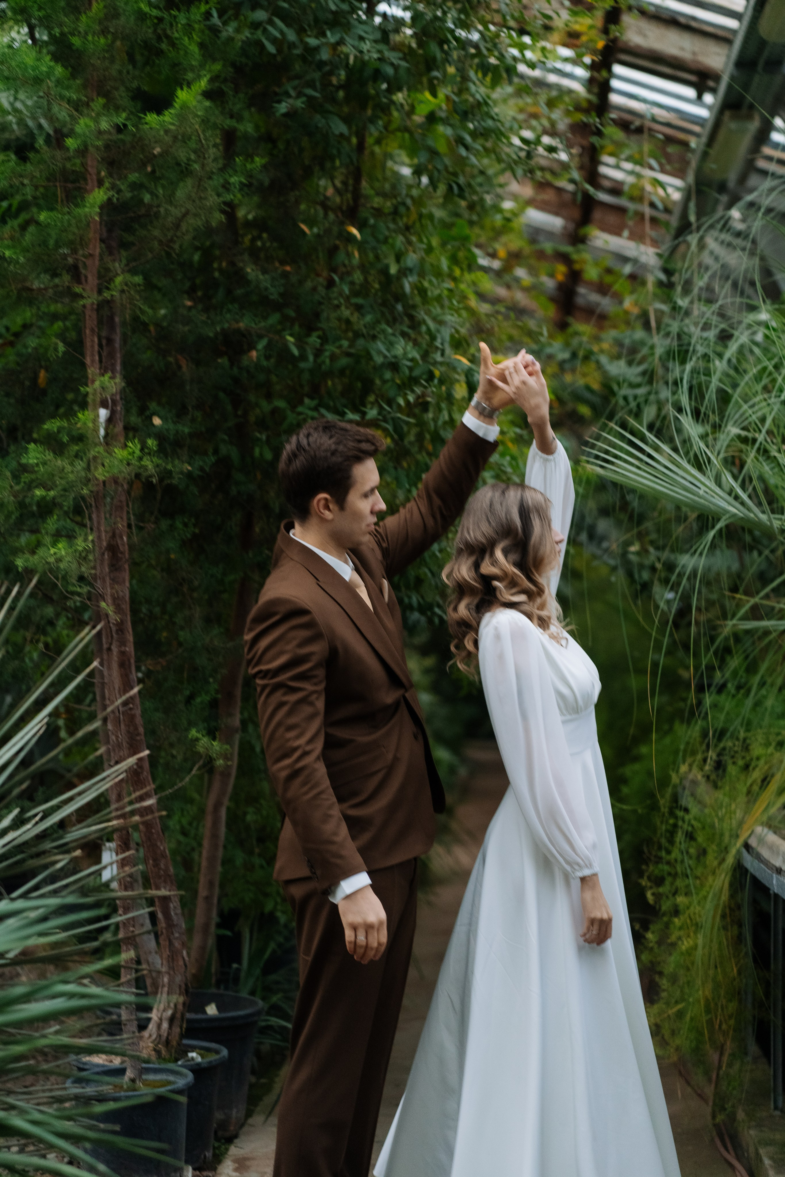 Свадебная фотосессия в оранжерее, Москва. Свадебный фотограф в Москве Анна Полушина