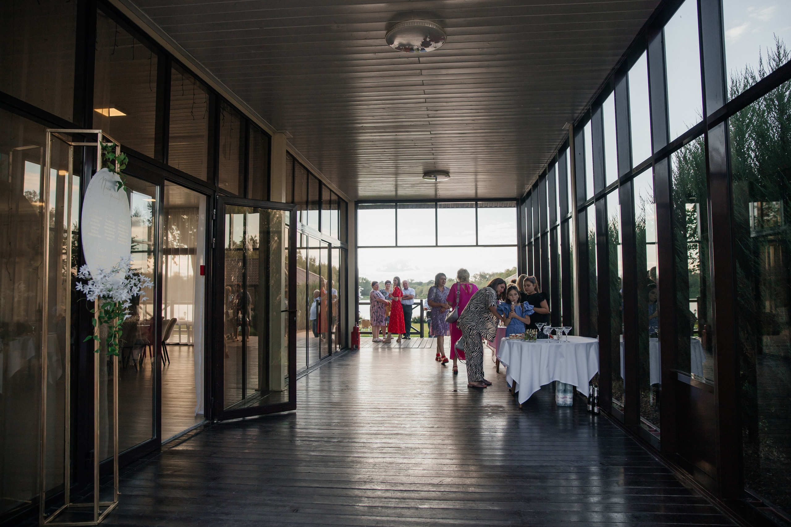 Wedding «Sunlight». Свадебные фотограф и видеограф Наталья и Анатолий Новиковы СПб