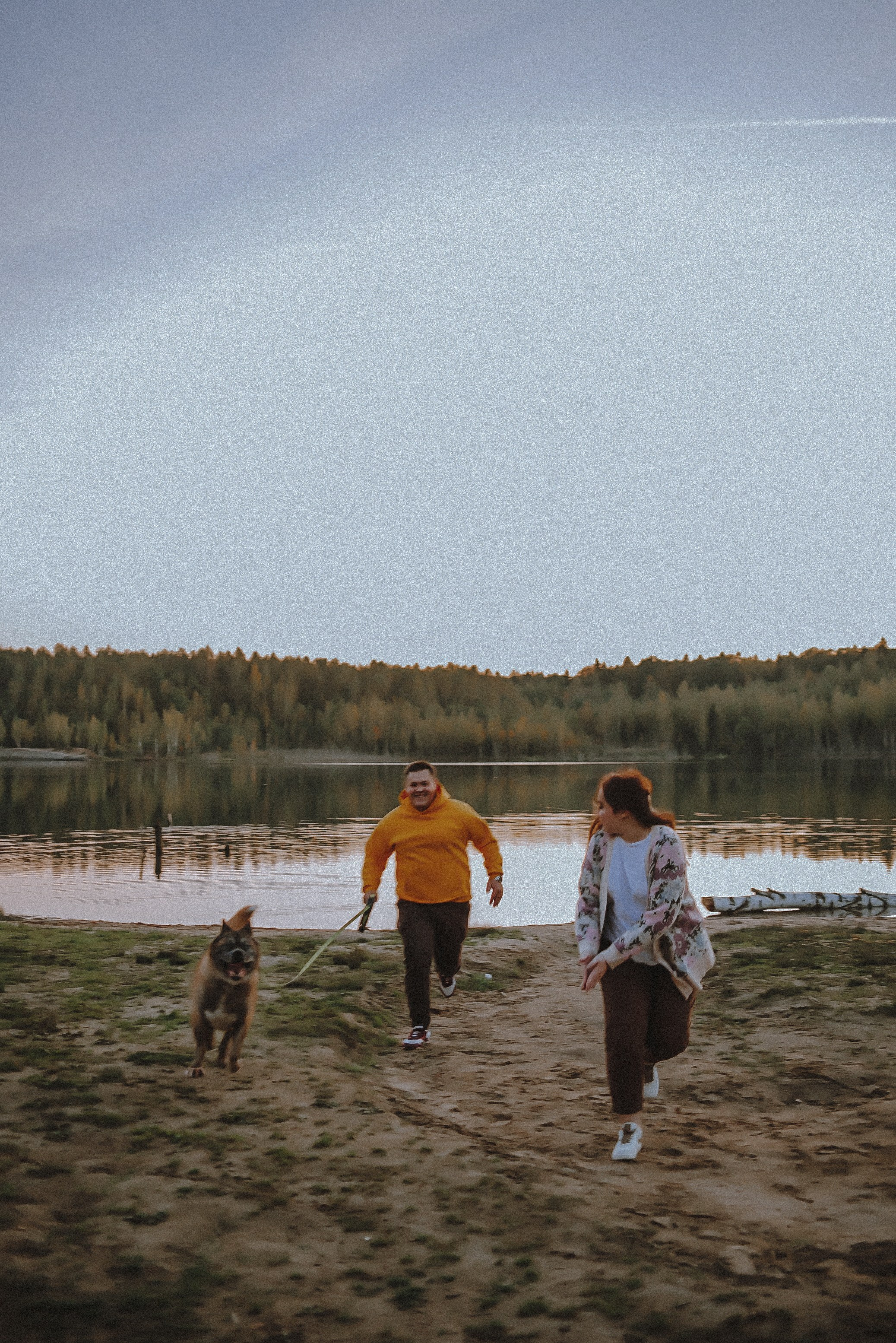 Озеро в лесу. Свадебный и семейный фотограф в Москве Сажина Кристина КиМ. Свадебный оператор в Москве Сажин Максим