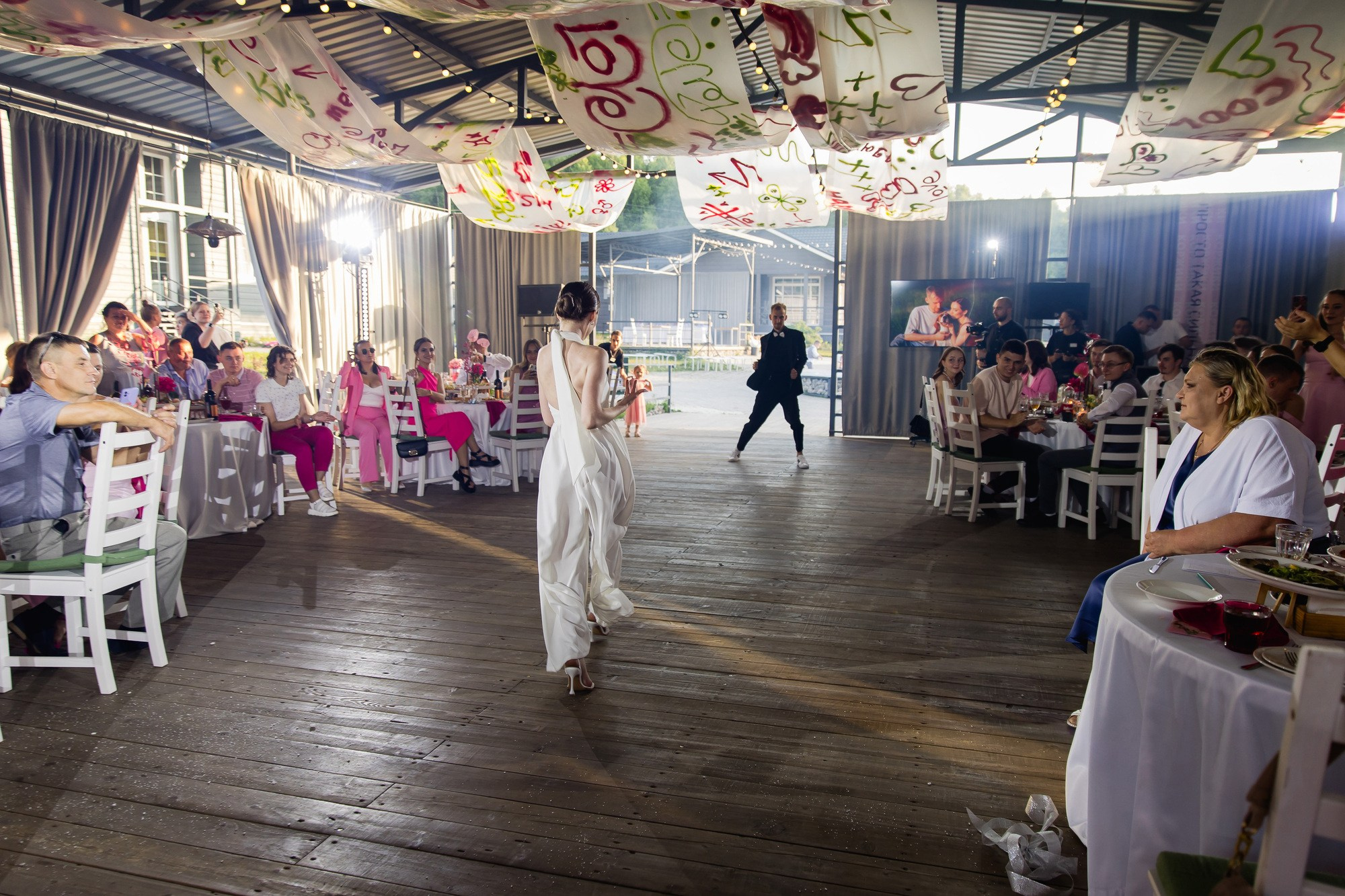 Малиновый фейерверк эмоций. Свадебный фотограф в Томске | Александр Овчаренко