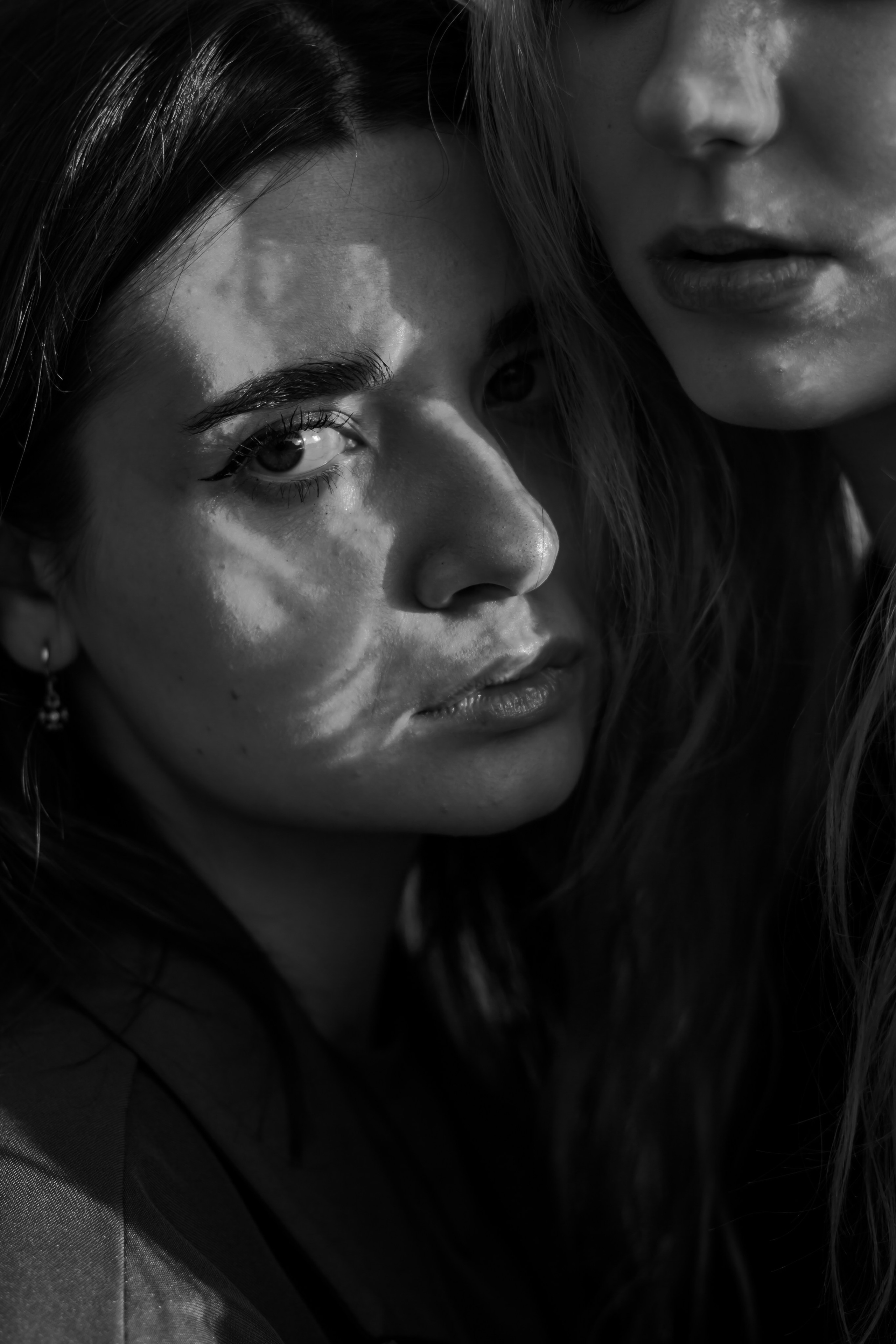 Уличная съемка — Стефани и Валерия. Портретный фотограф в Орле. Готовые фото за 3 дня! Помощь в позировании. Советы по организации