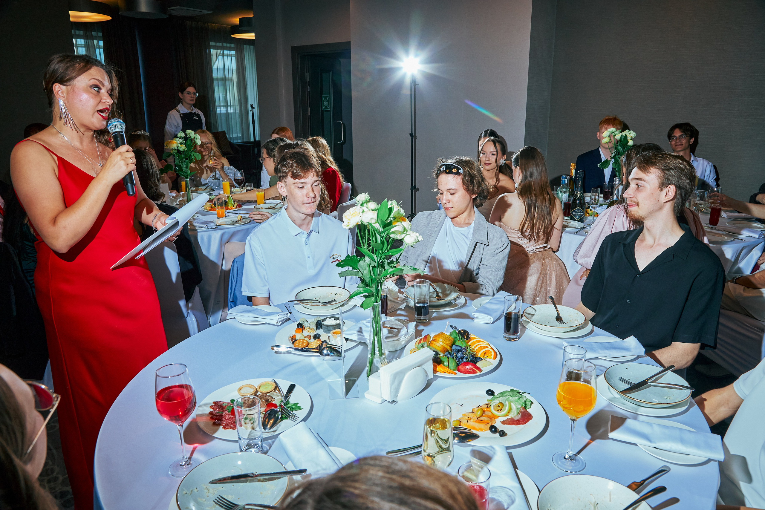 Выпускные 9-й и 11-й класс. Фотограф в Екатеринбурге Булат Хамитов