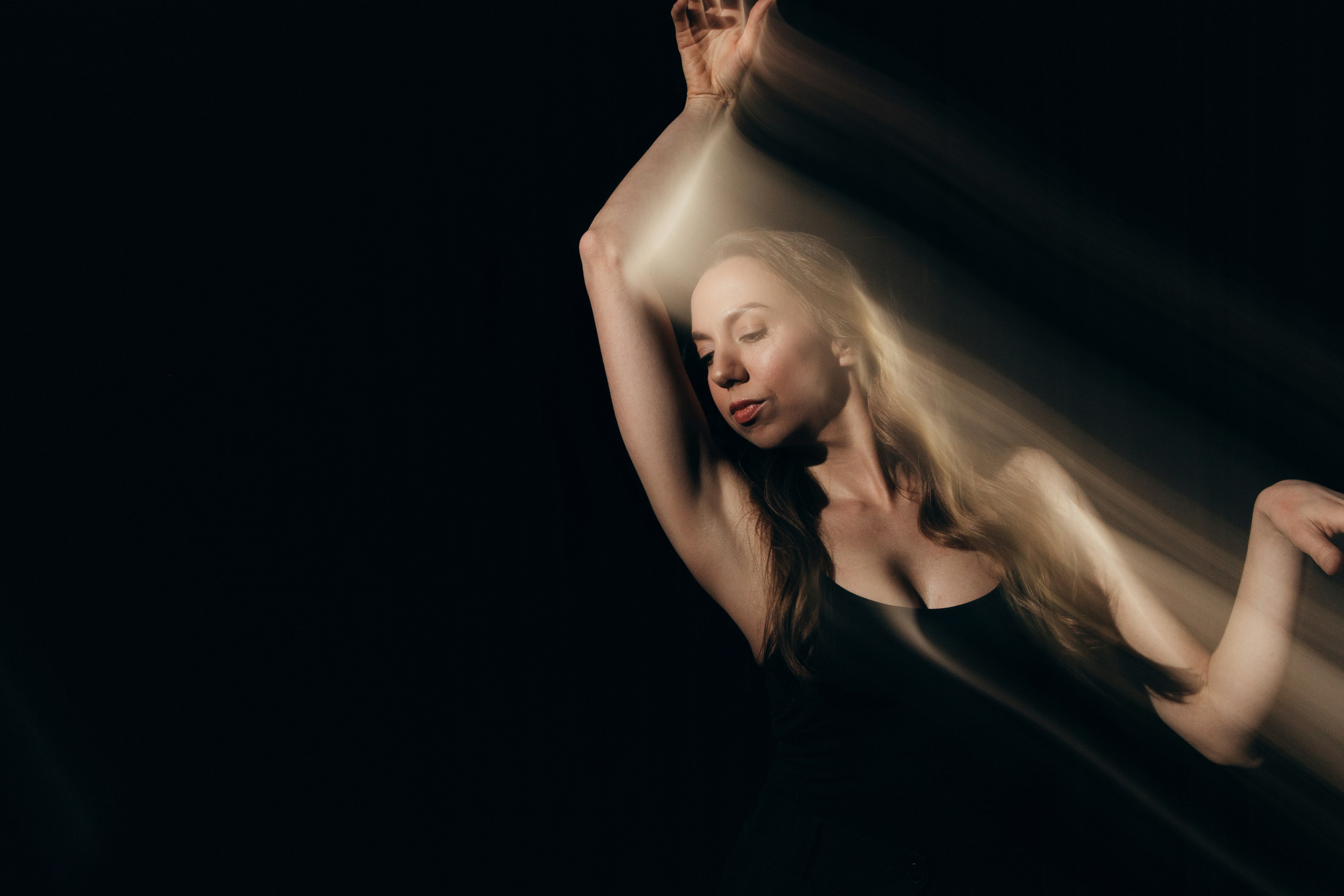 Проект для Свободного театра современного танца. Фотограф Татьяна Жбанова