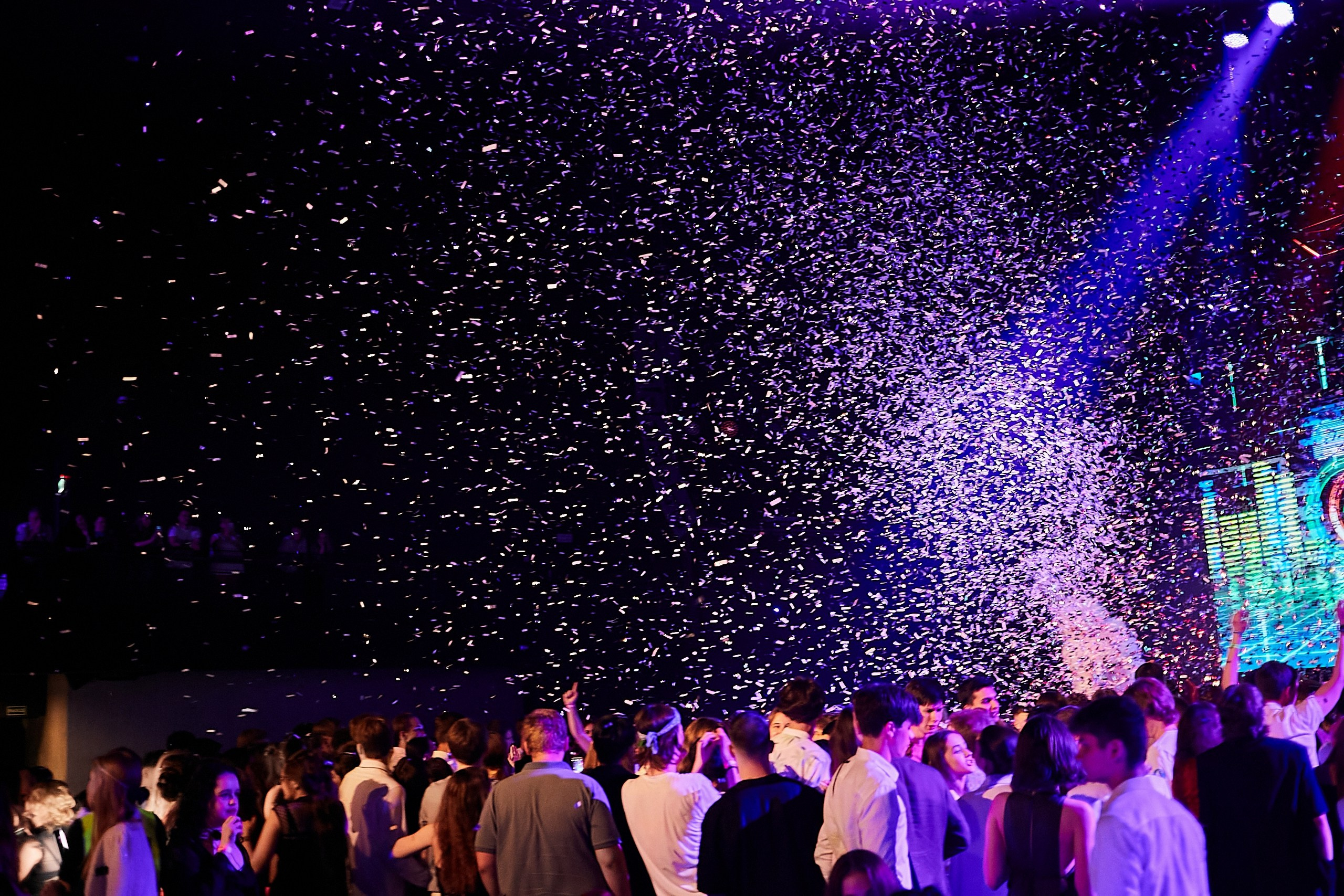 Выпускной 2024 концертный зал Академия ВТБ. Фотограф и Видеограф в Москве. Олег Корушев