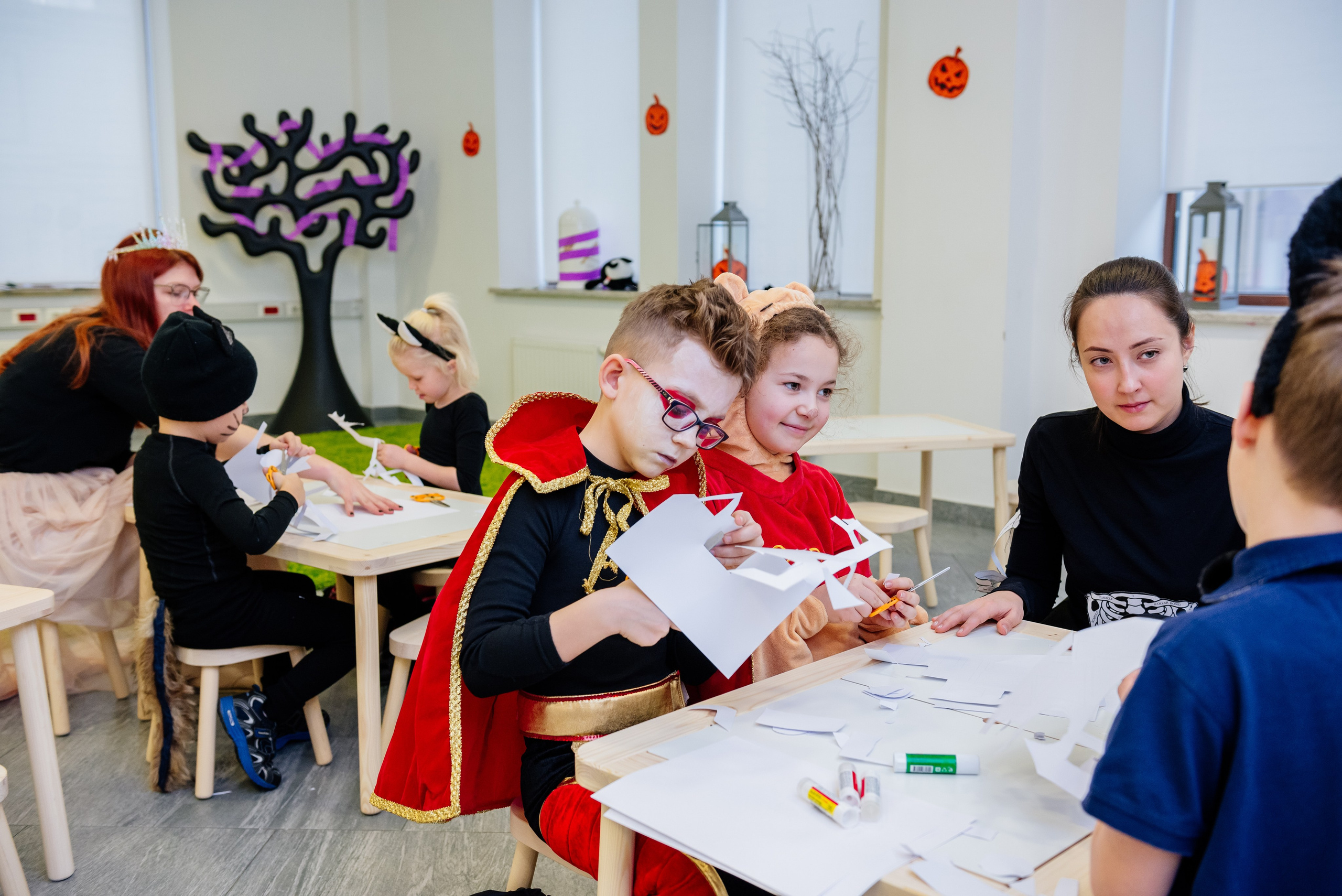 Английская школа. Study Lab. Фотограф LANA STIL. Семейный, репортажный фотограф, студия. Женский, мужской портрет. Фотографирую территориально в г. Королев, Москва, МО