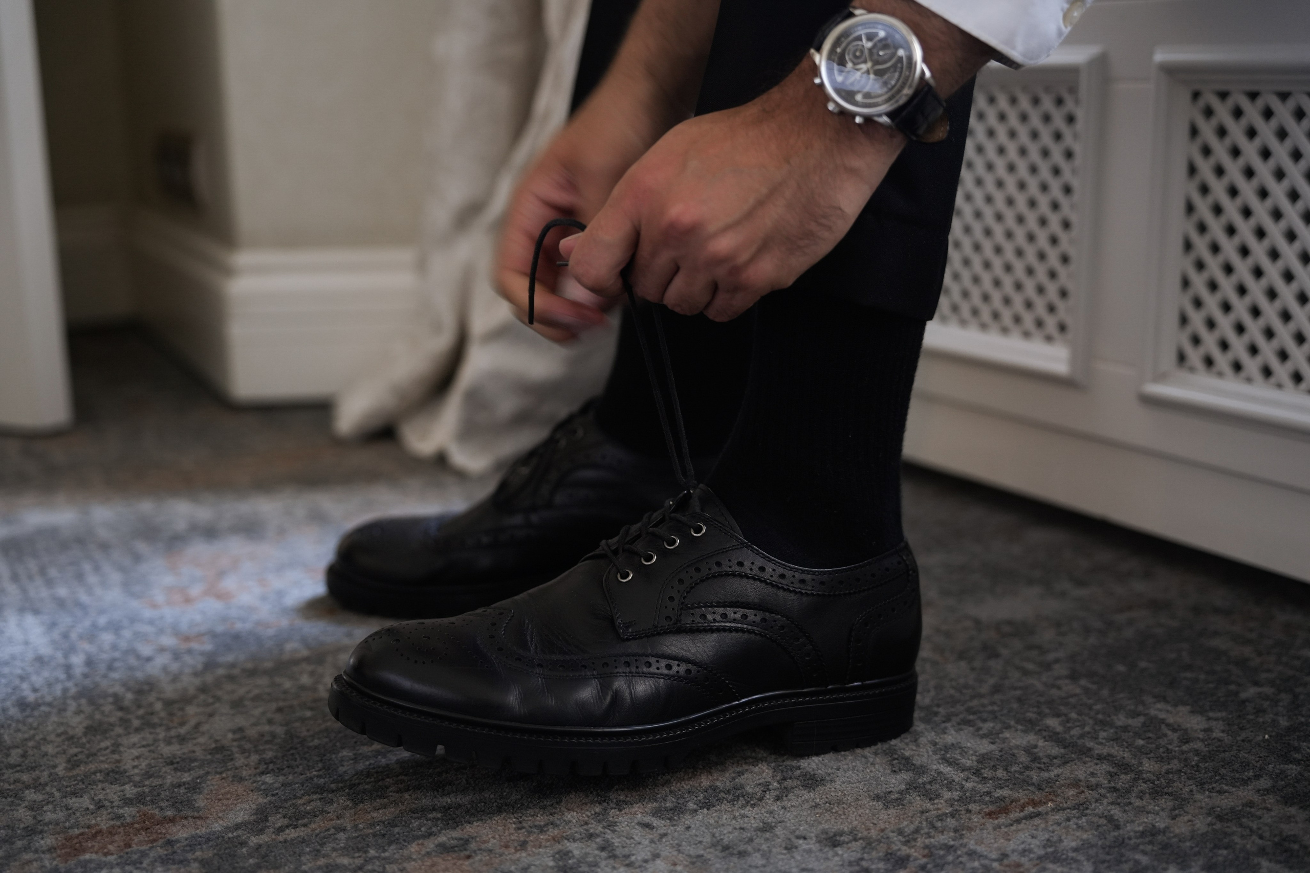 Свадебная фотосессия утра невесты и жениха в отеле Амбассадори