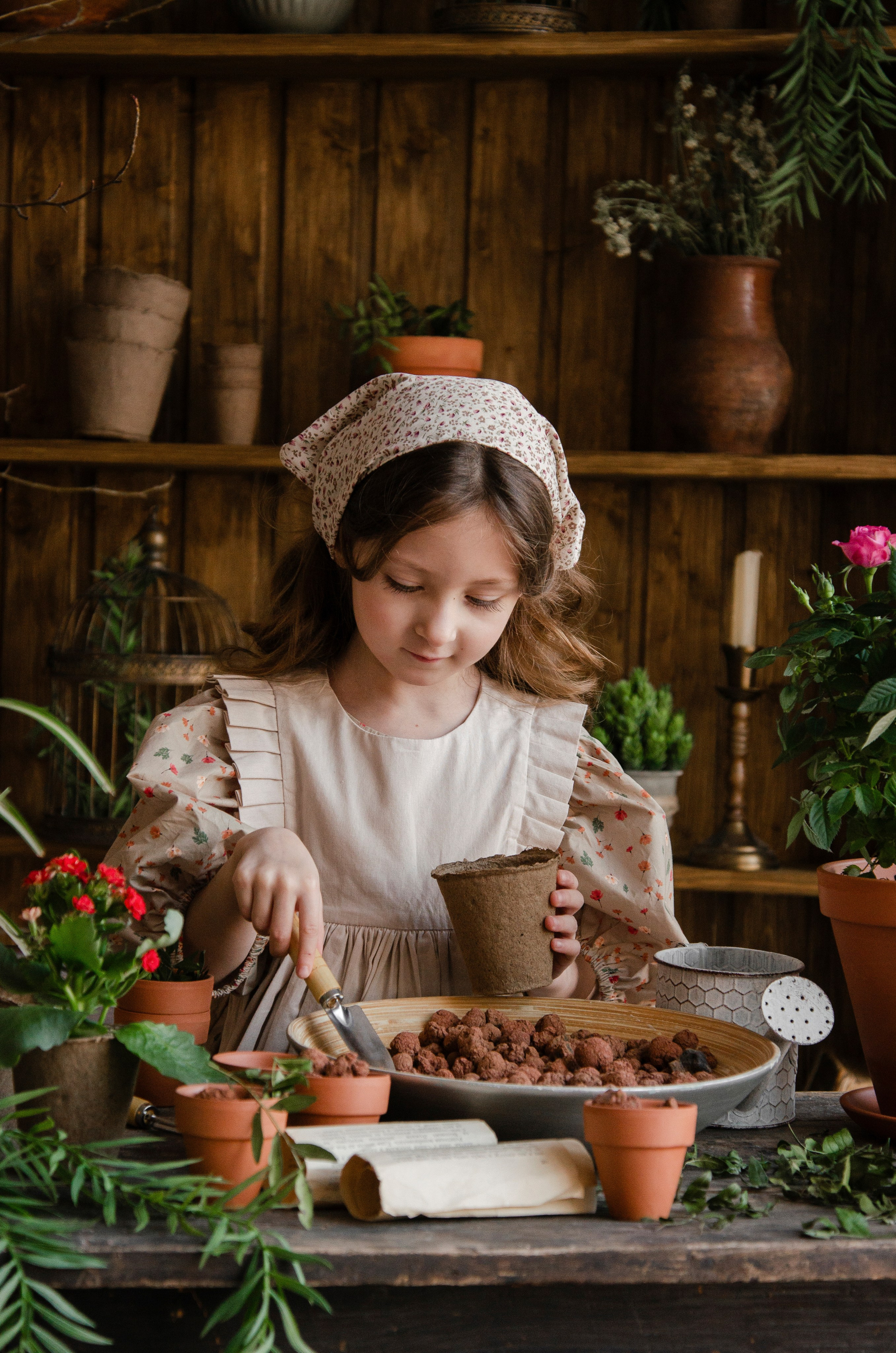 Маленькая садовница. Фотографы в Тюмени Андрей и Лидия Войвод