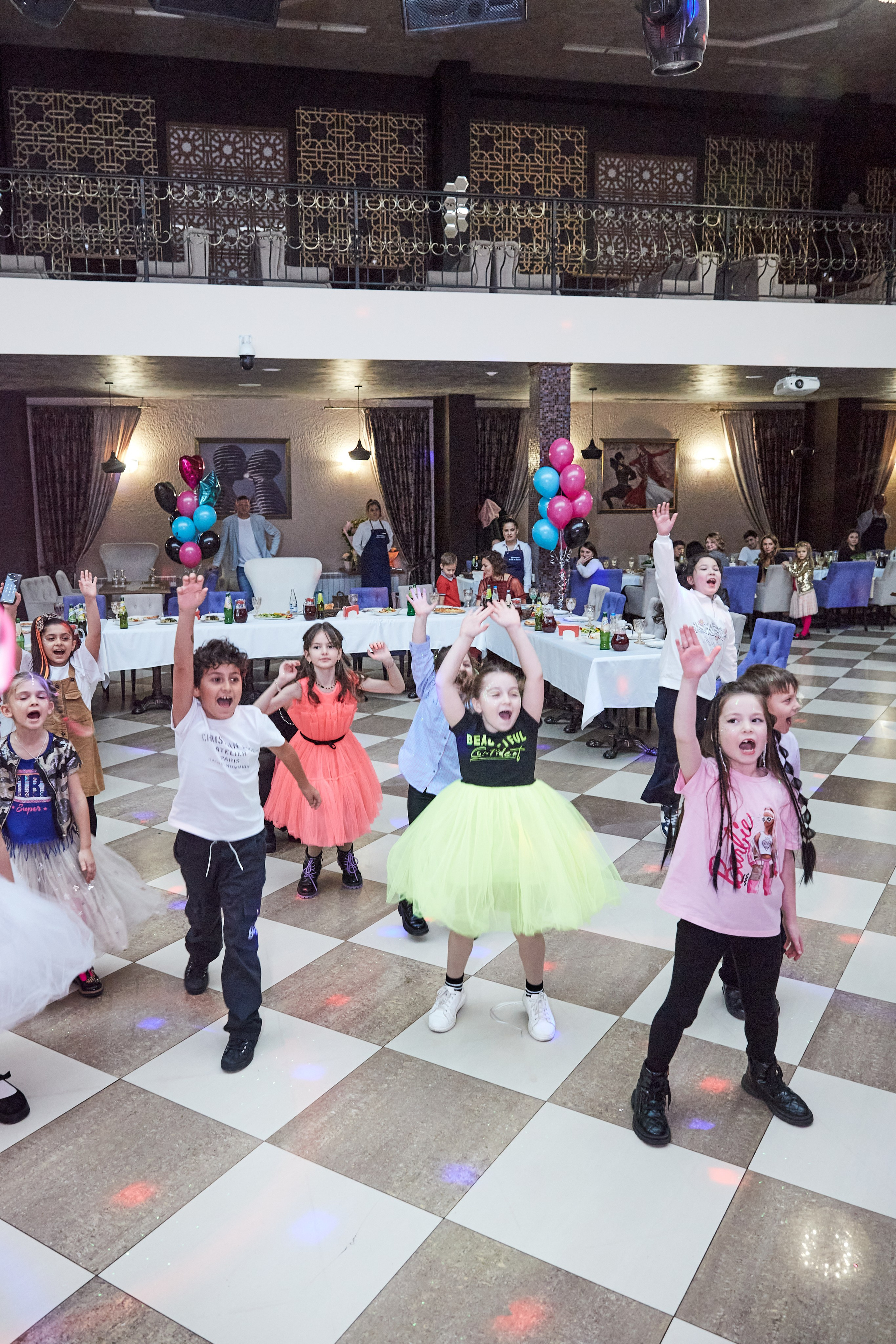 Большой День рождения девочки. Budanovaphoto.ru