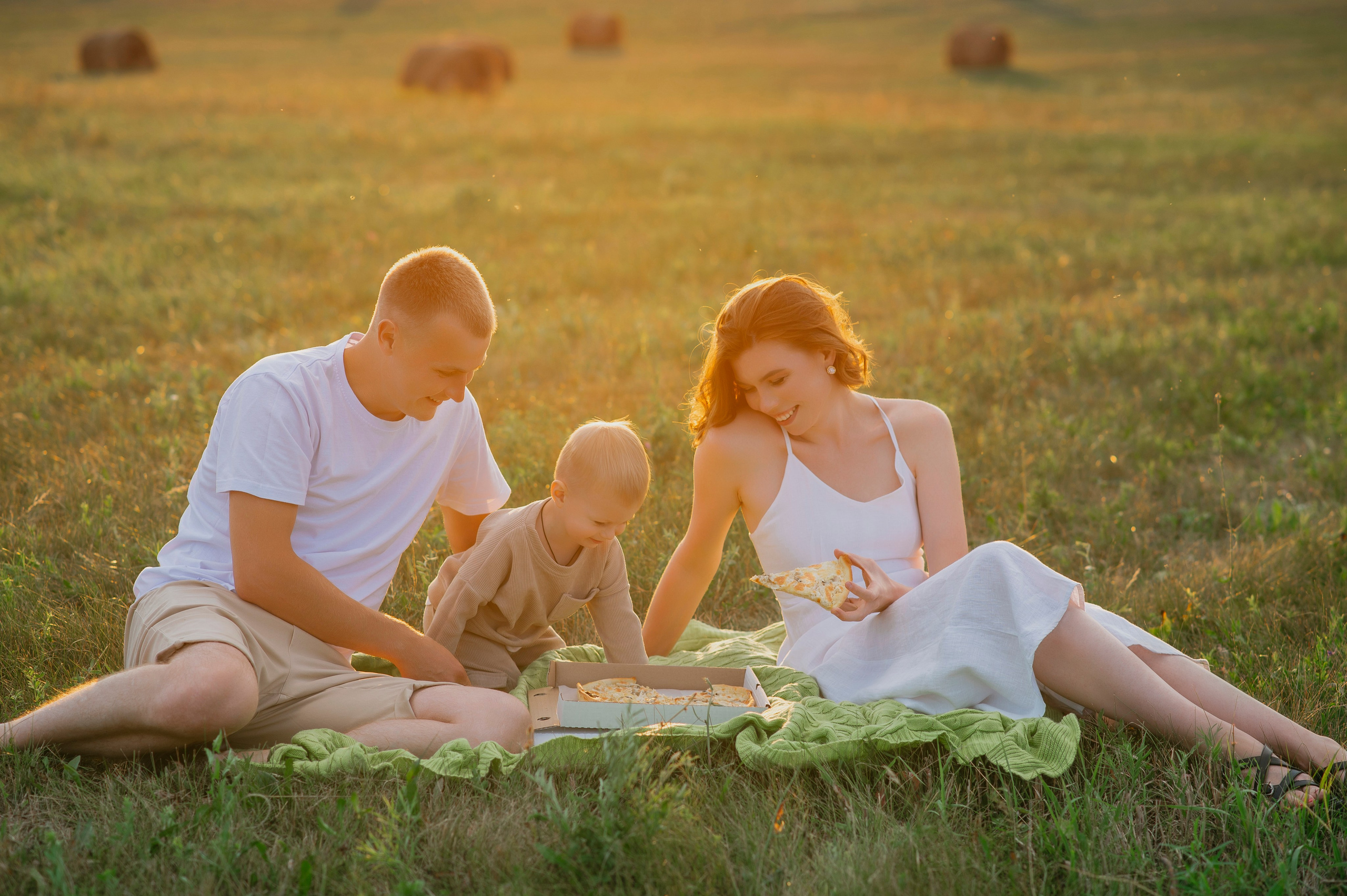Семейная прогулка на закте. Фотограф Дарья Семина