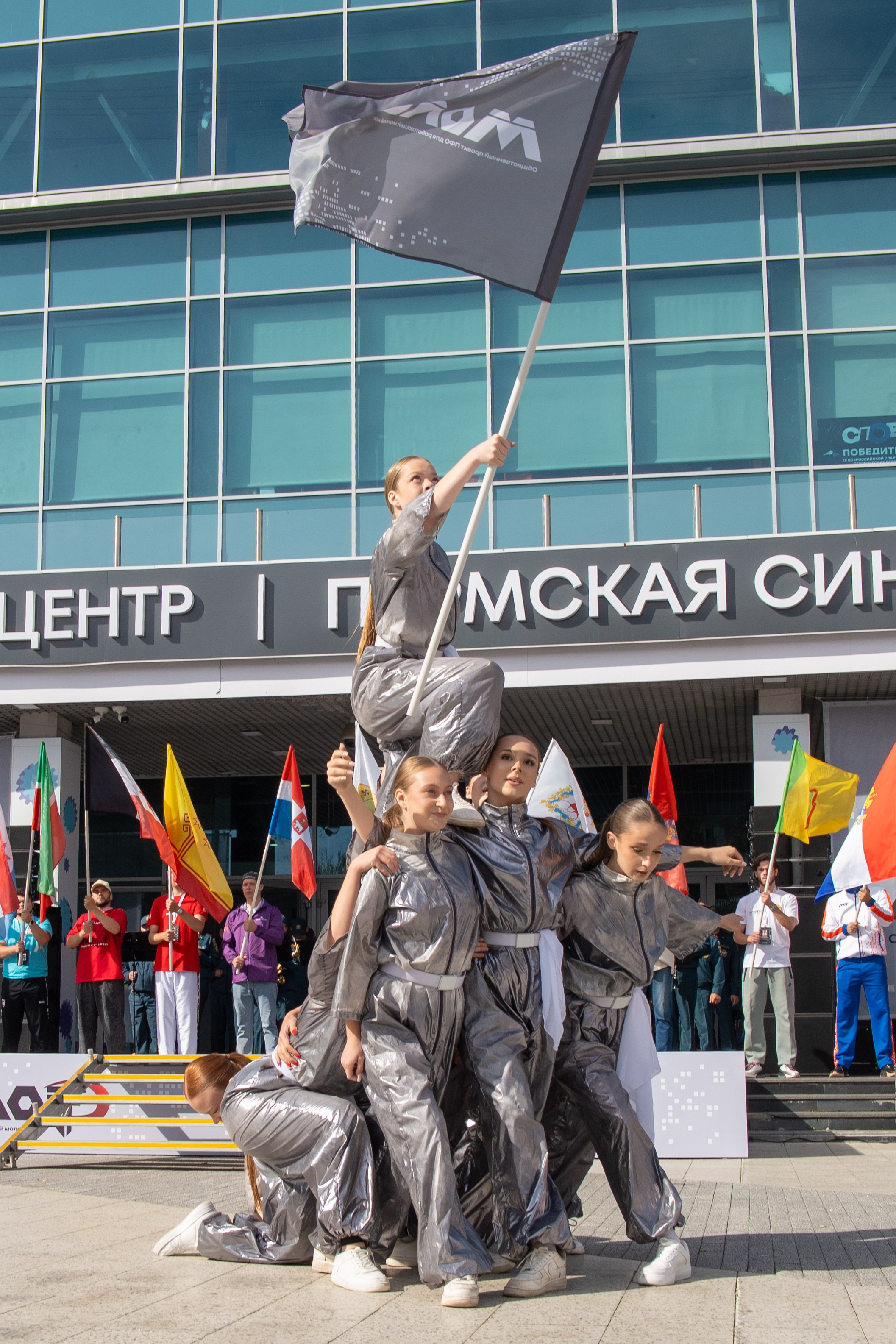 Проект для работающей молодежи «МолоТ» (Молодежный труд). Репортажный фотограф Слюсаренко Артём