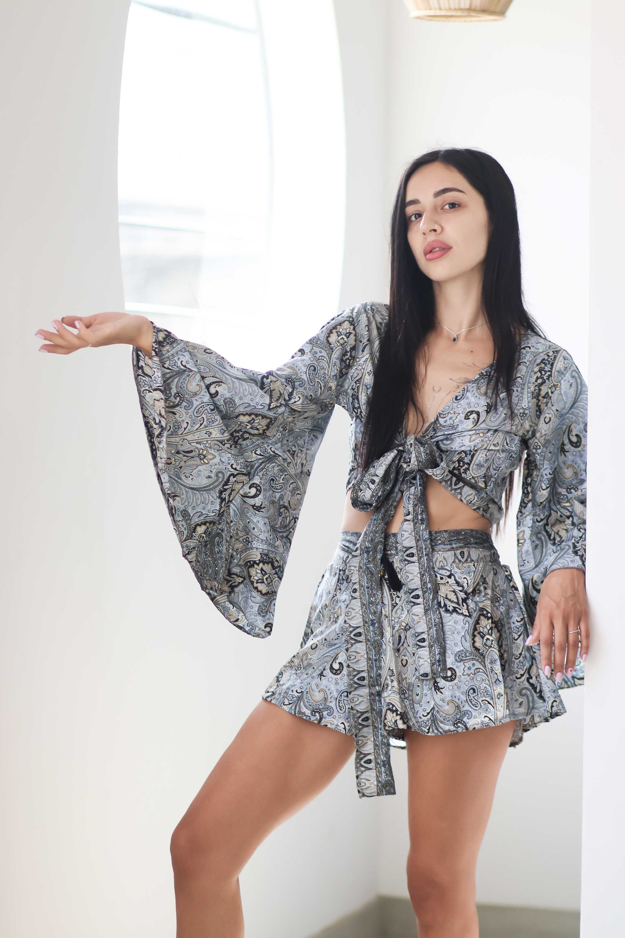 Коллекция купальников бикини. Фотограф на Шри-Ланке