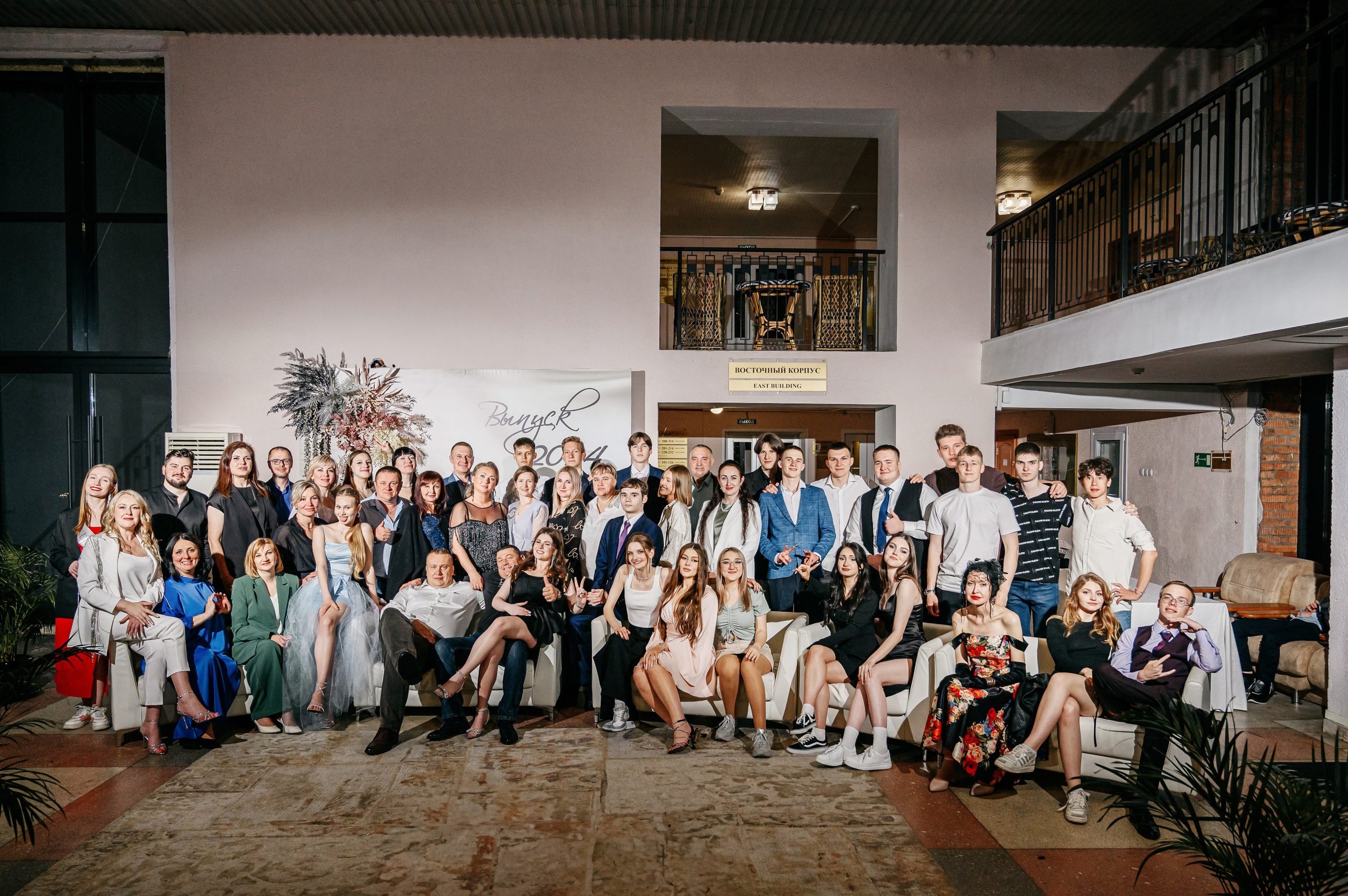 Выпускной Школа № 7. Фотограф Владивосток. Игорь Кирсанов