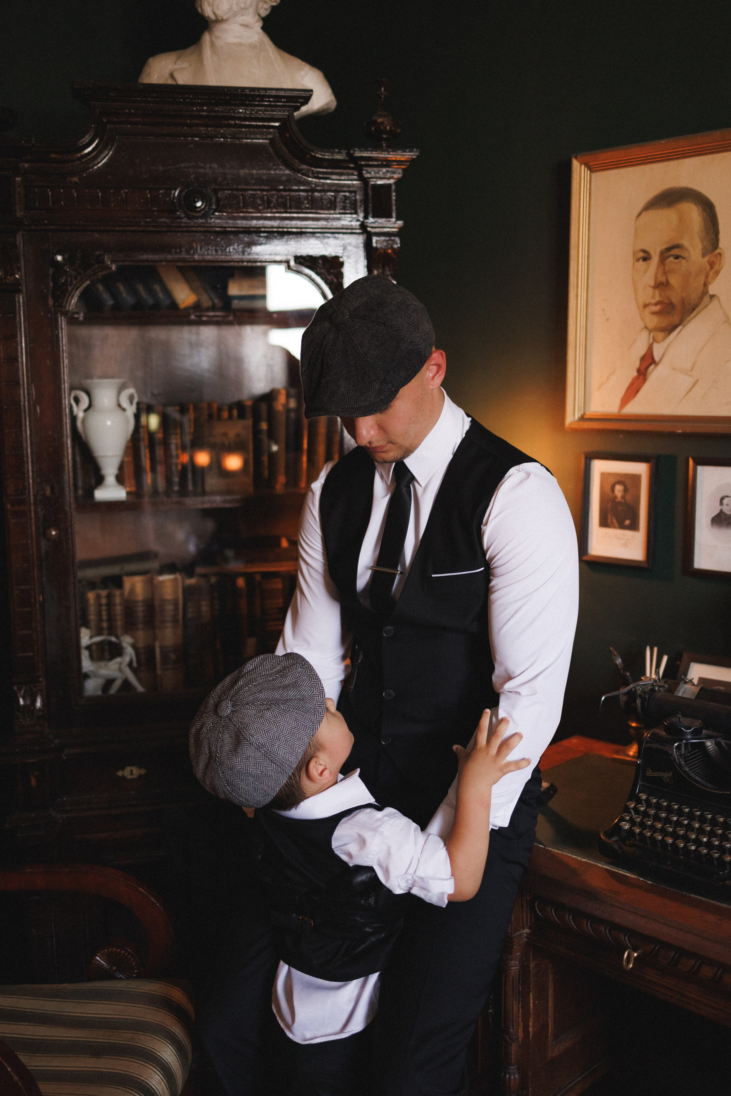 Семейная фотосессия в ретро стиле, фотостудия «Ретроград», город Краснодар. Семейный и детский фотограф в Краснодаре Анна Трашкова