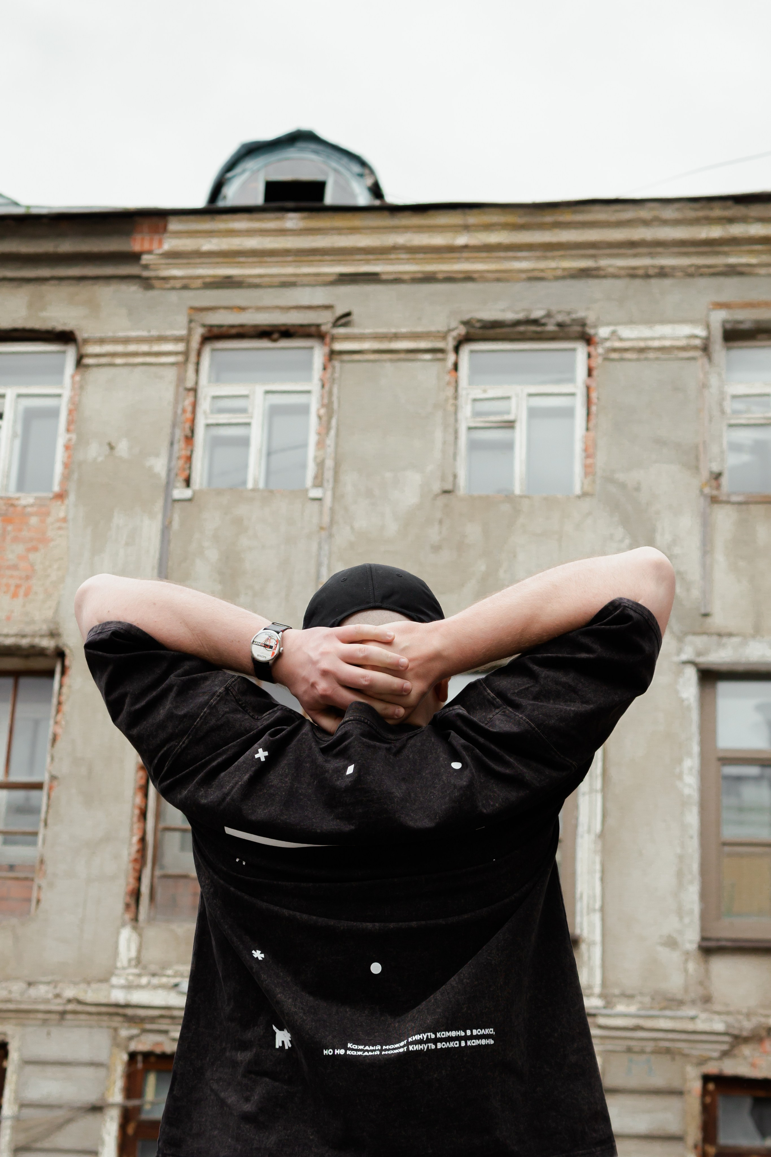 Съемка мерча БЛТ* Semiotica в городе. Фотограф-анималист Ксения Воробьева, Москва