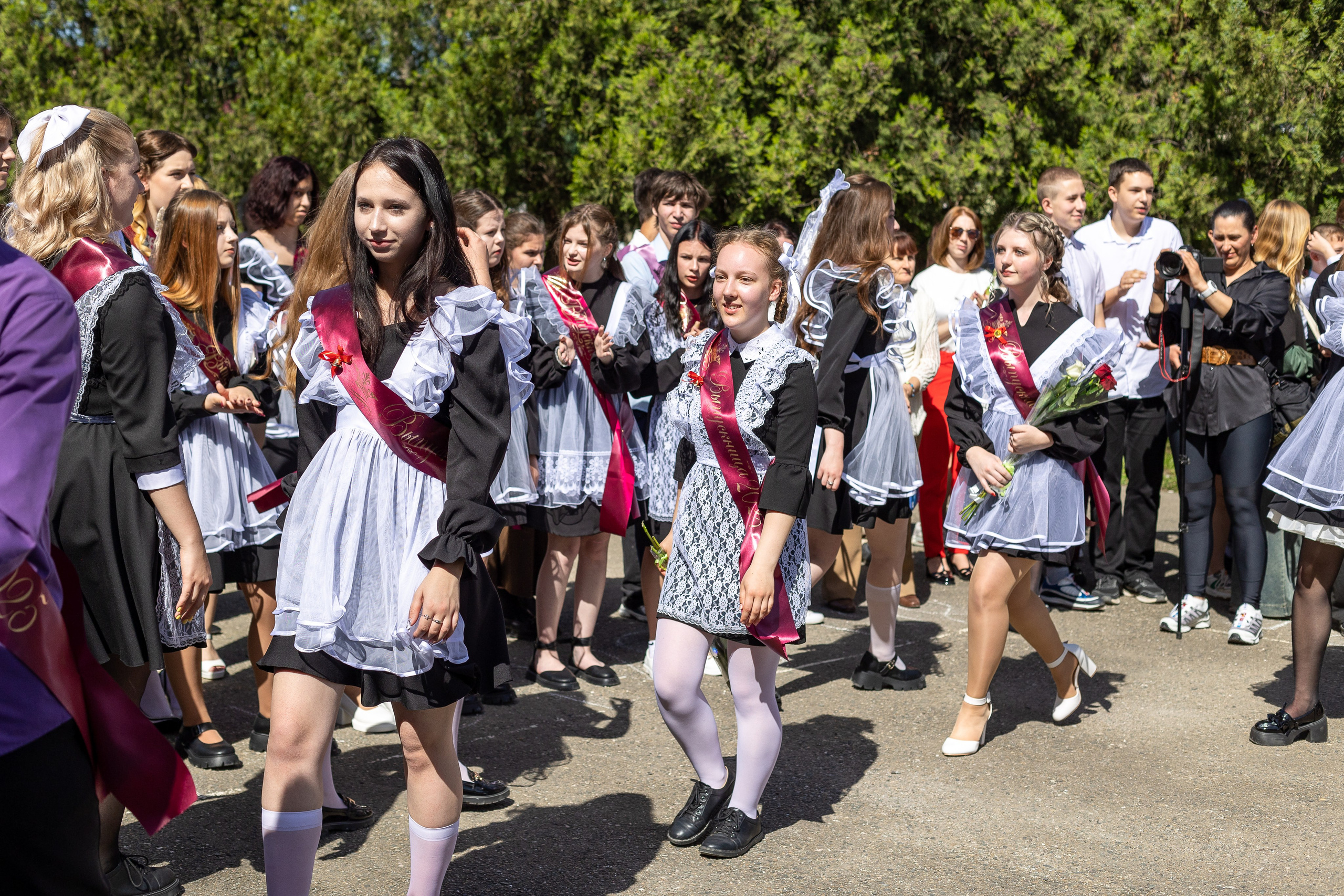 Последний звонок. Выпускные альбомы Майкоп, Краснодар Елена Золотарева