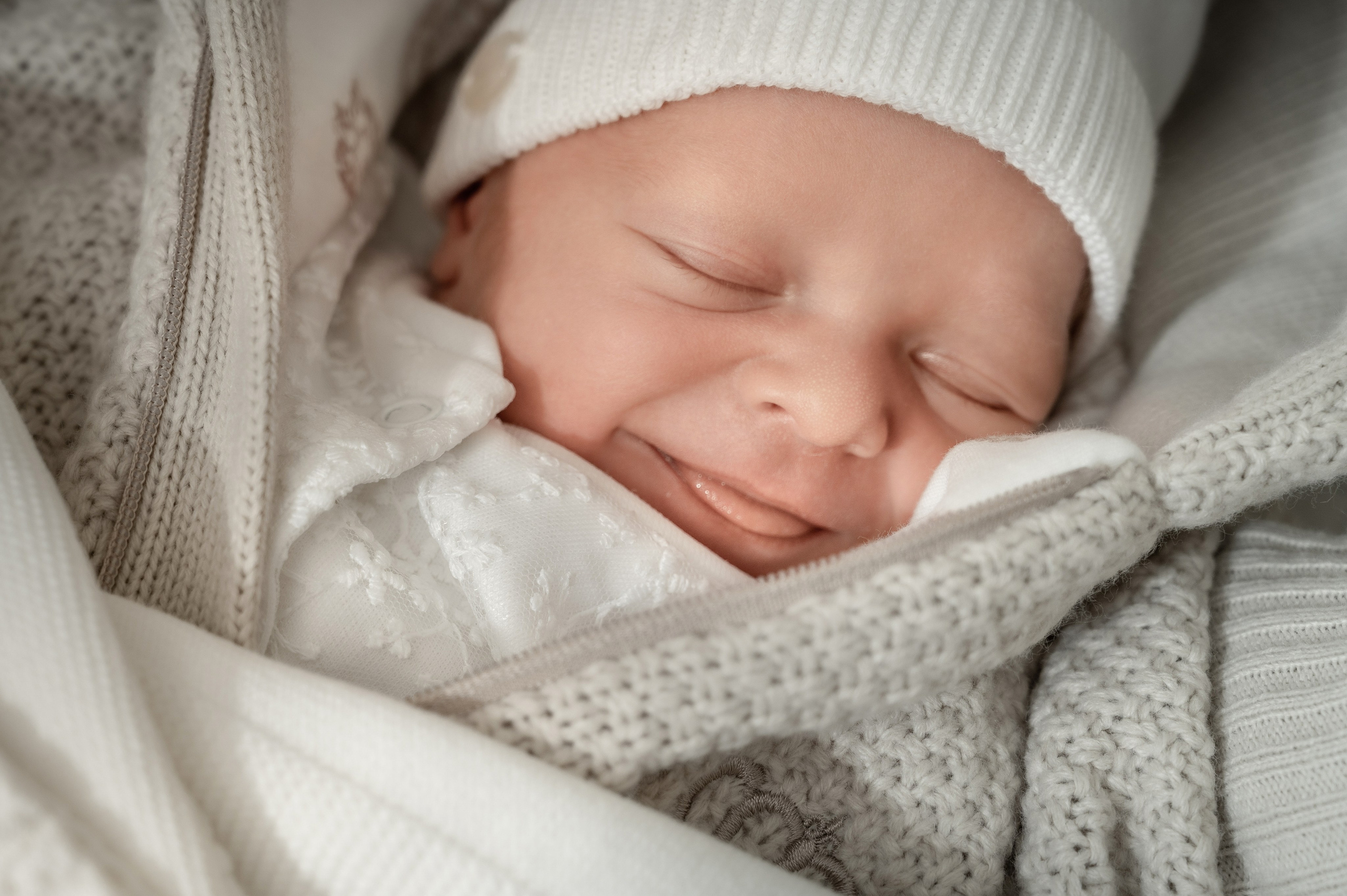 Newborn — выписка из роддома. Фотограф и видеограф в Москве Алиса Канцибер. Портрет, семейное фото