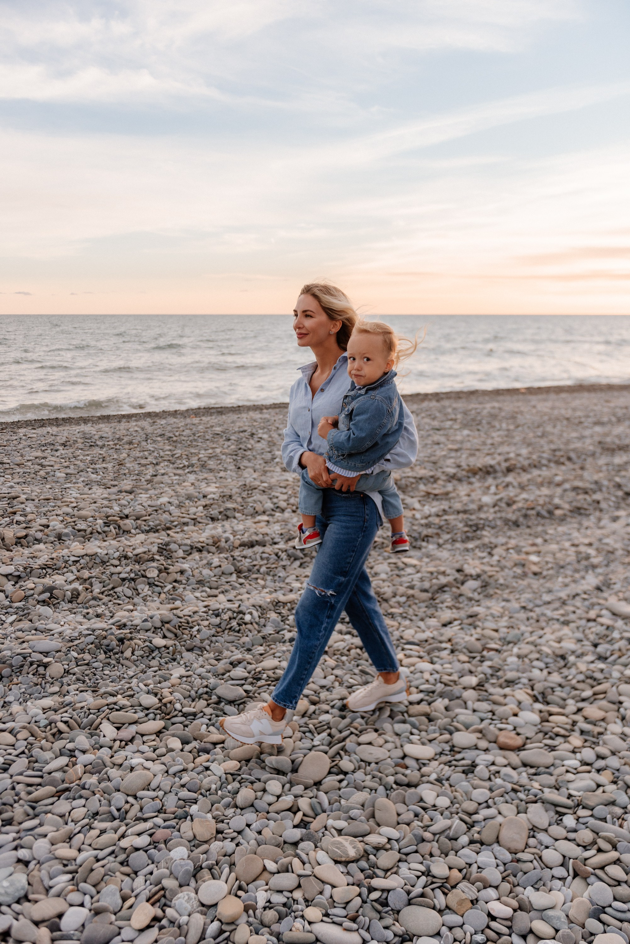 Family photoshoot in Batumi. Fedor Lemeshko — Destination Wedding and Family Lifestyle photographer