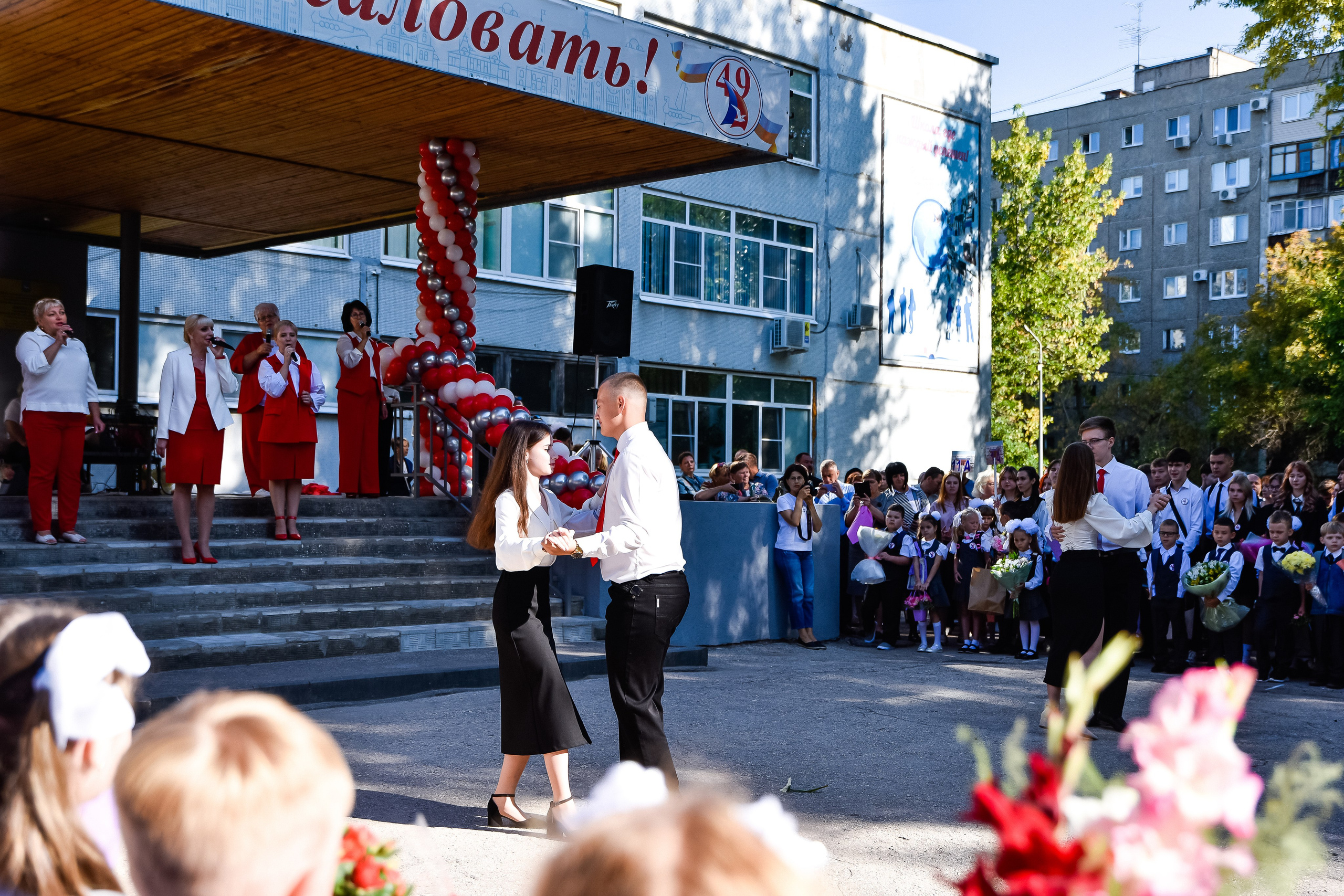 Линейка в школе № 49
