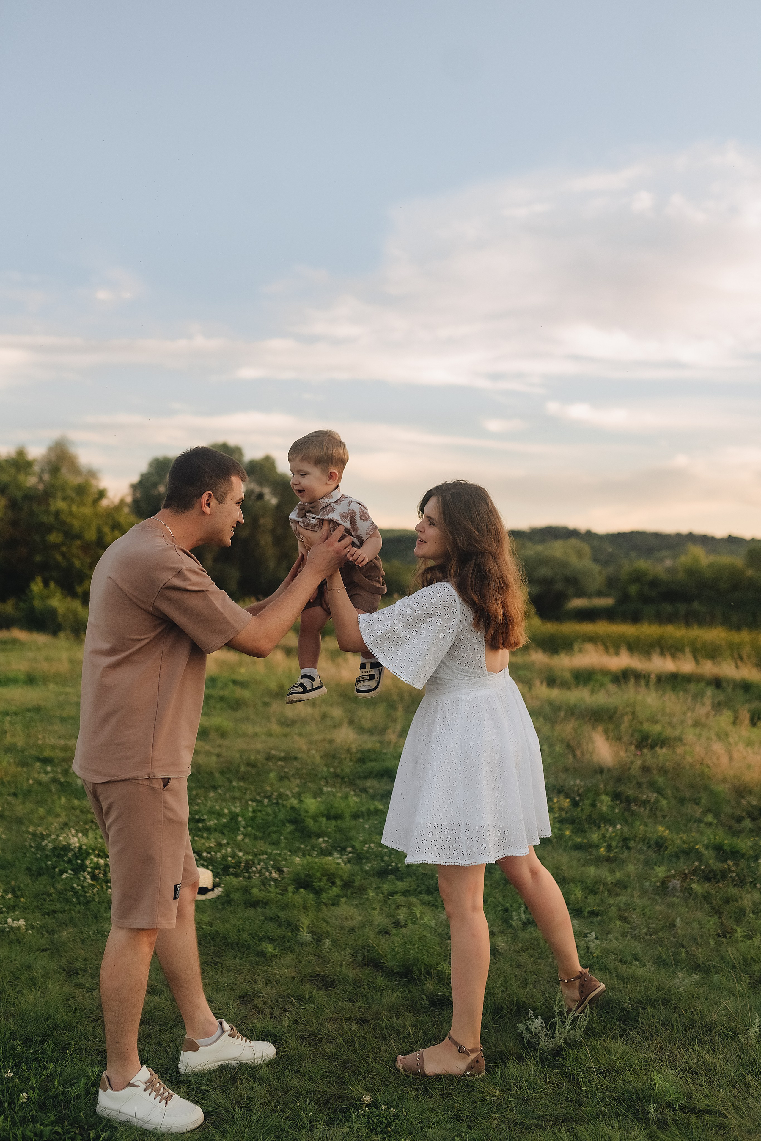 Светлана, Сергей и Женя | Семейная съемка на закате. Фотограф Карина Шмулёва. Воронеж и область